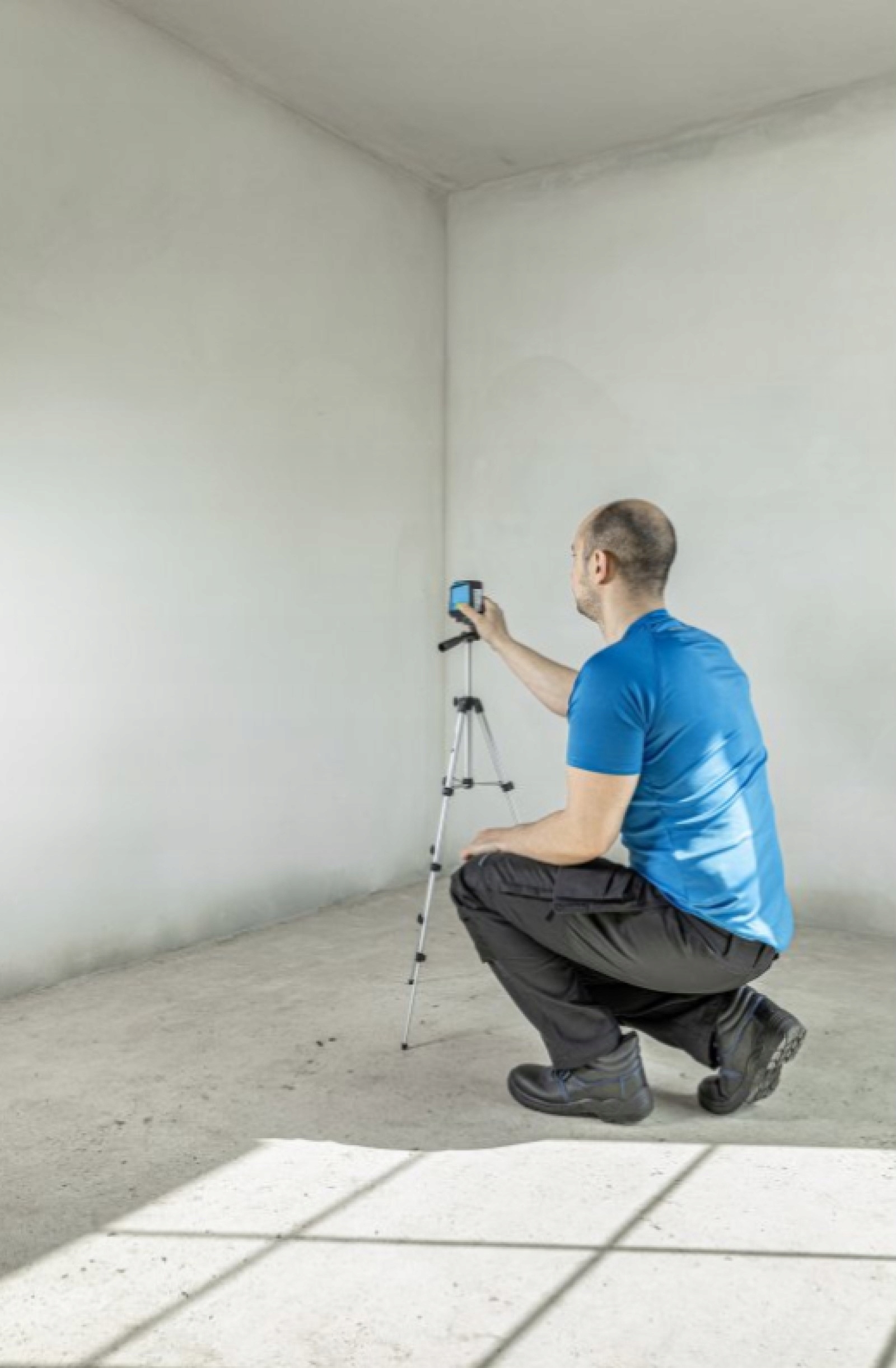 HOGERT Statyw do poziomnic laserowych 1/4 Kod producenta HT4M079