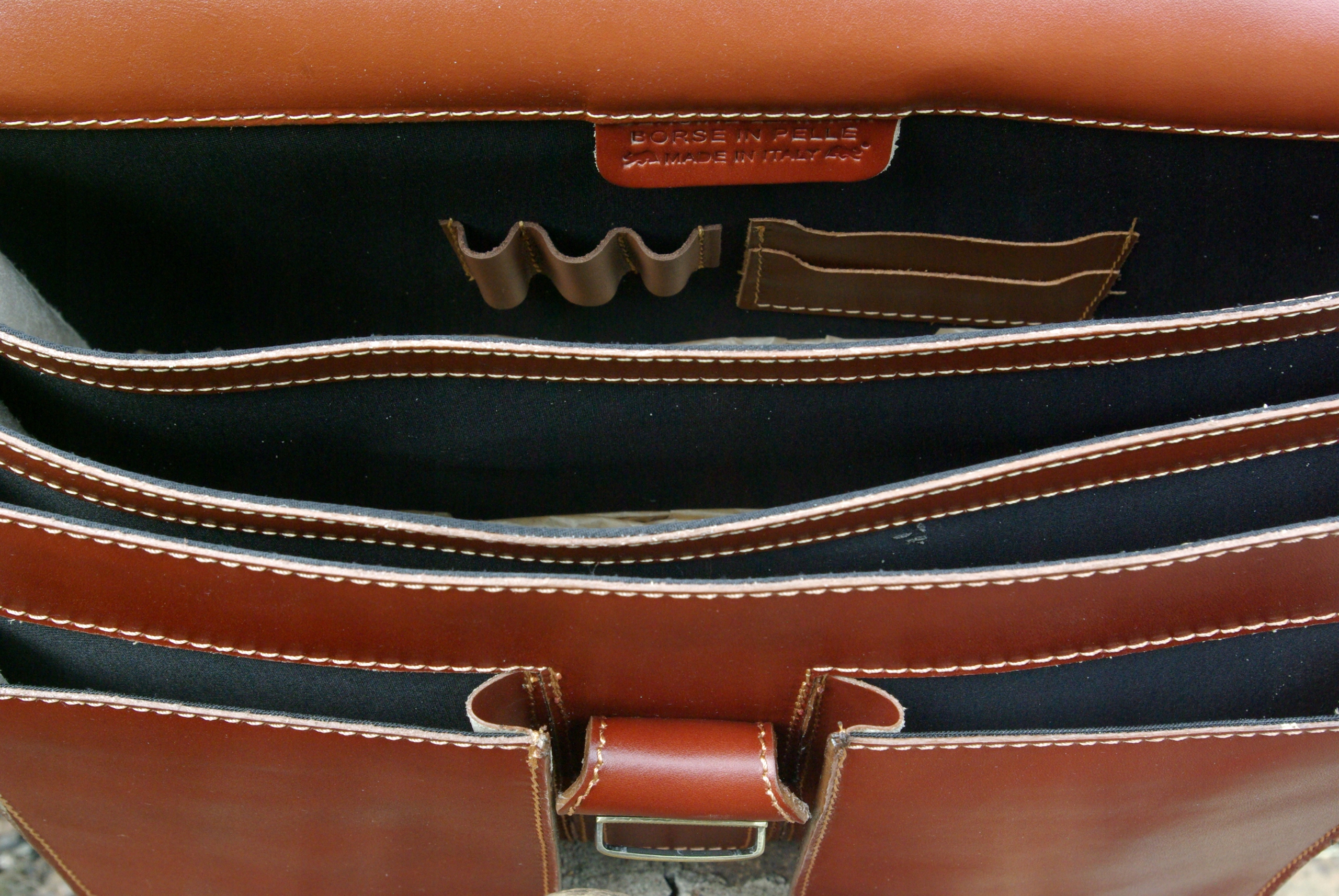 Teczka skórzana męska brązowa włoska 3 komory Rodzaj teczka