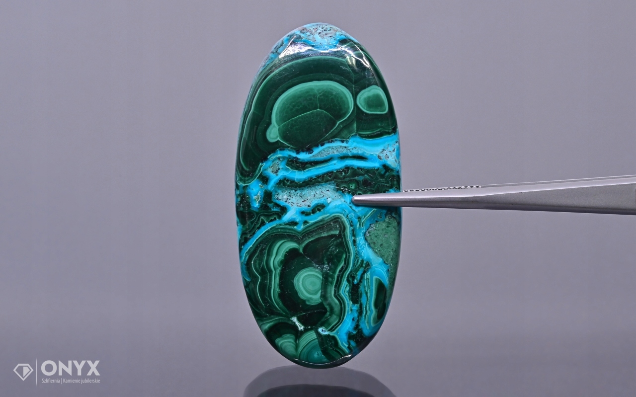 Chryzokola kabošon ovál 51,5x25 mm