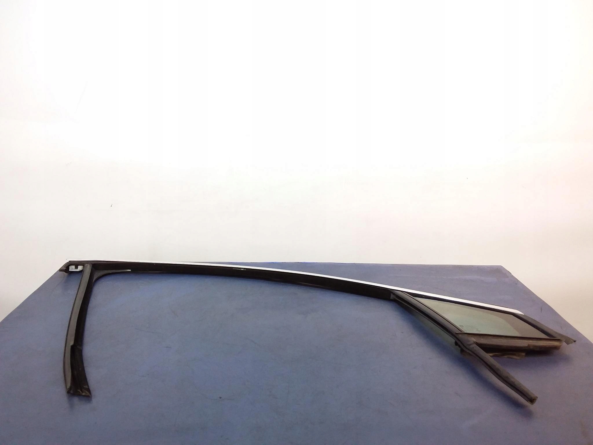 OPEL ASTRA K HB СКЛО УЩІЛЬНЕННЯ ПЕРЕДНЬОЇ ПРАВОЇ ДВЕРІ