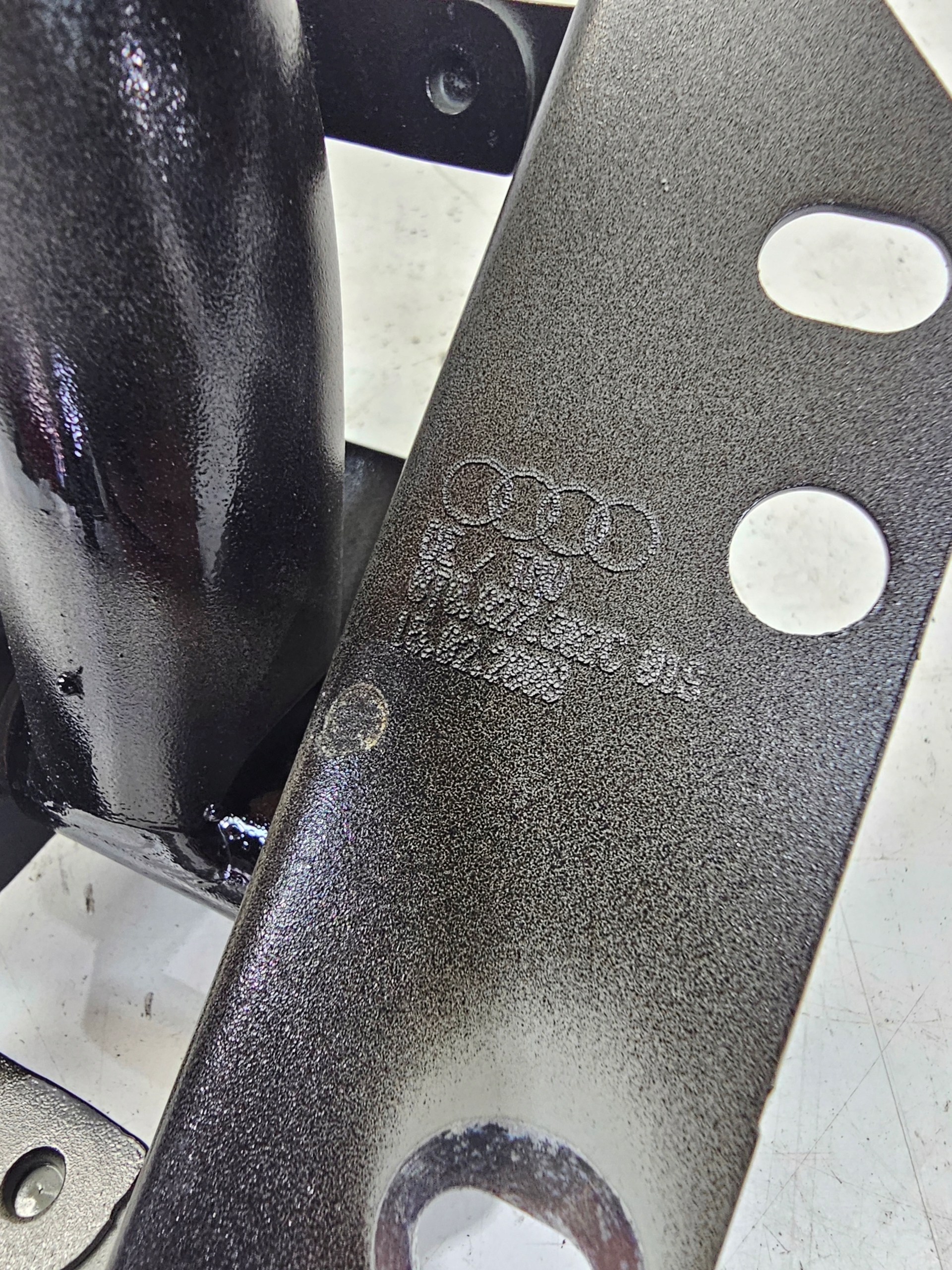 hinge bonnet right rear part AUDI A5 8T COUPE 8T0827302C