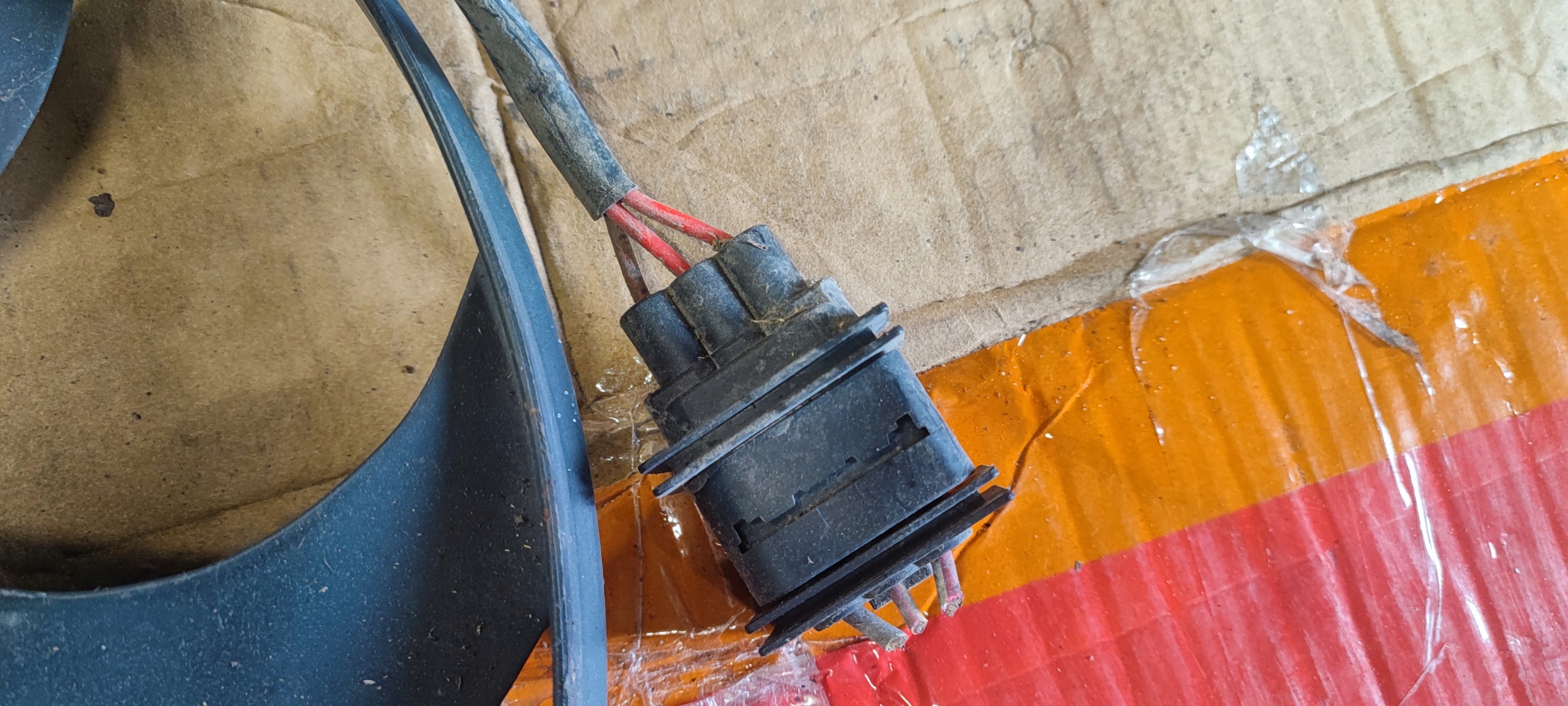 VW FOX ventilátor chladiče Z KLIMATYZACJA 3 PIN