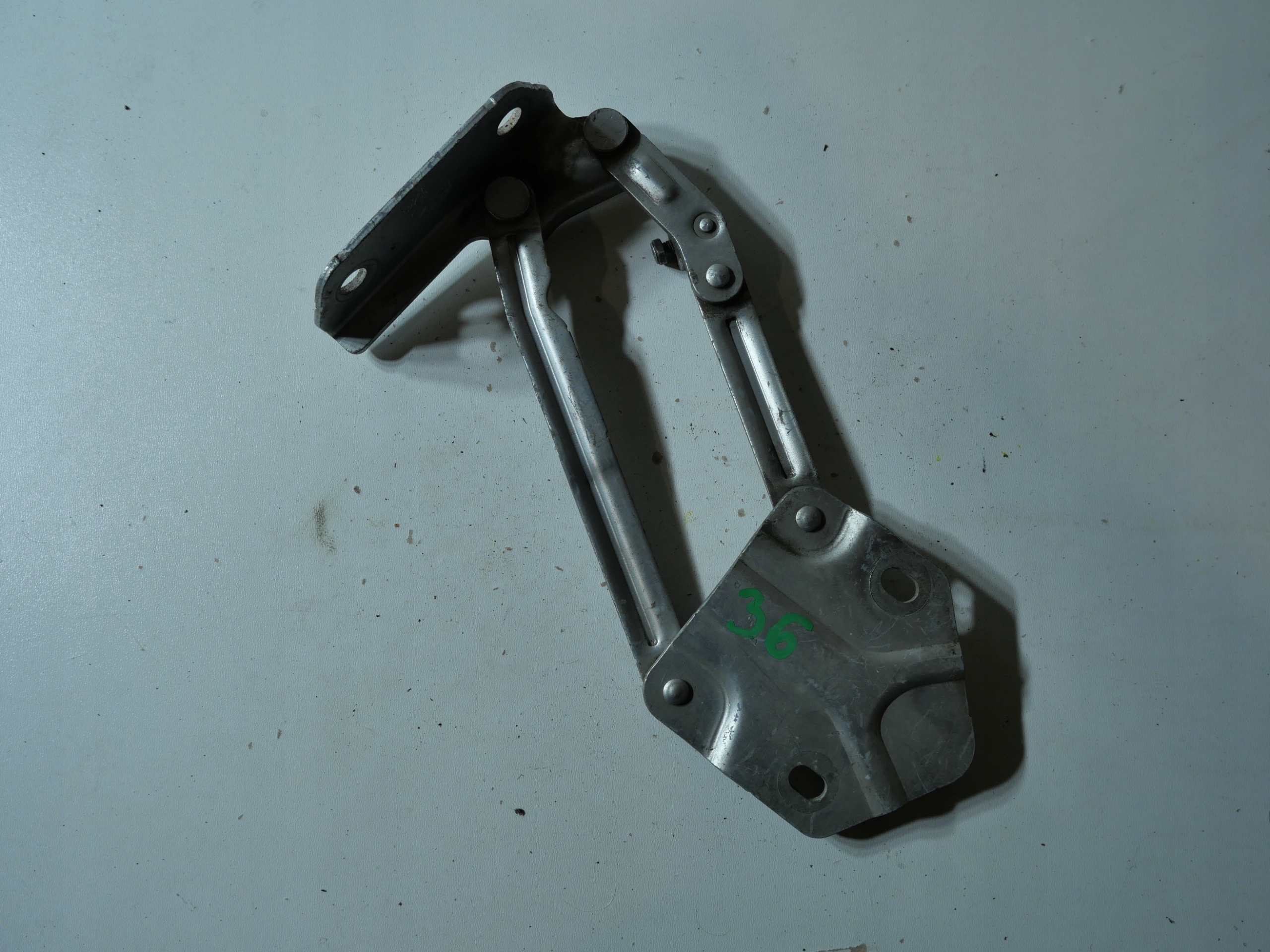 hinge bonnets right TOURAN 1T0 1T LIFT 1T0823302E