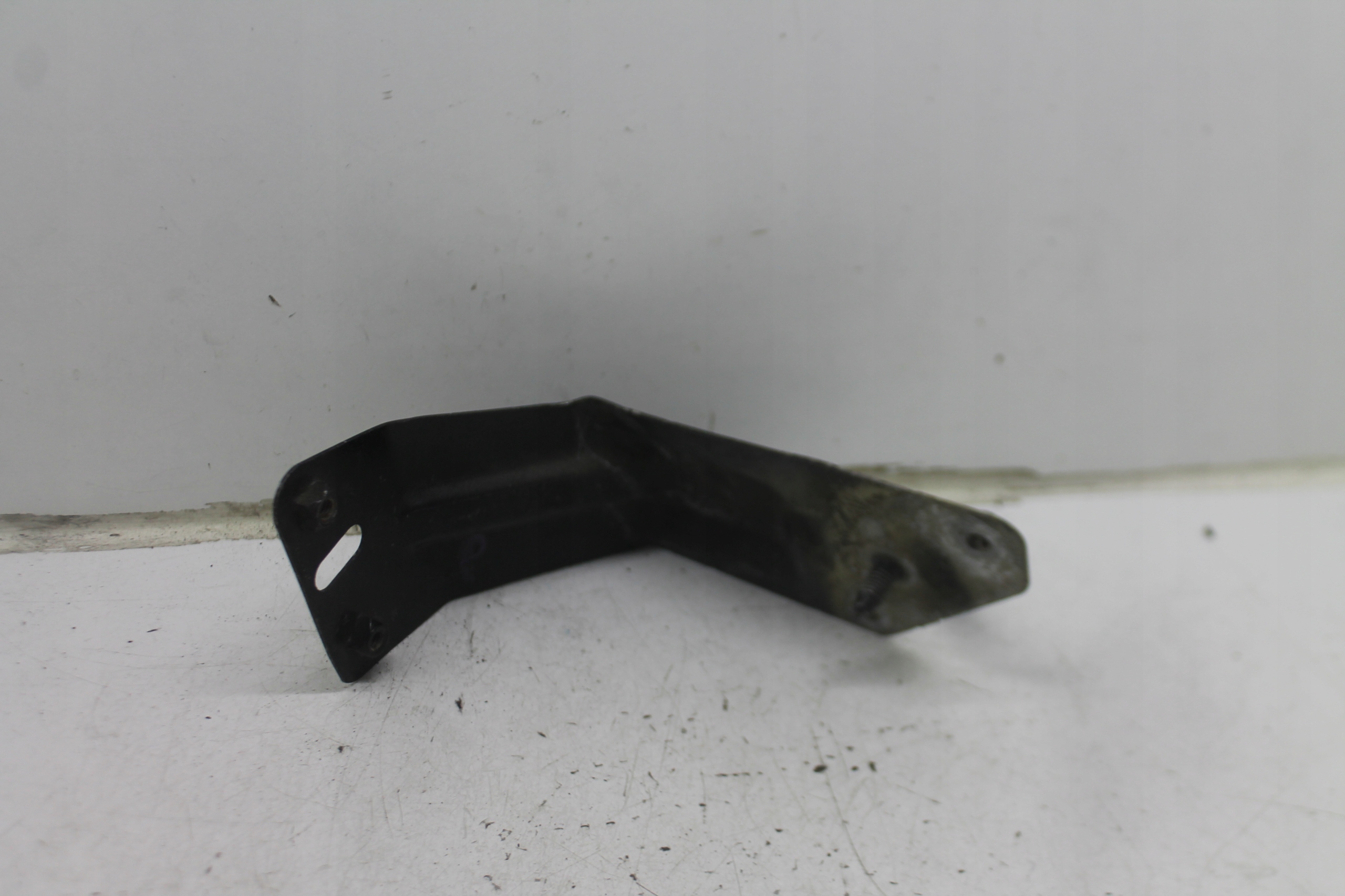Console Support Support plaque Aile Droite Avant 5P0821136