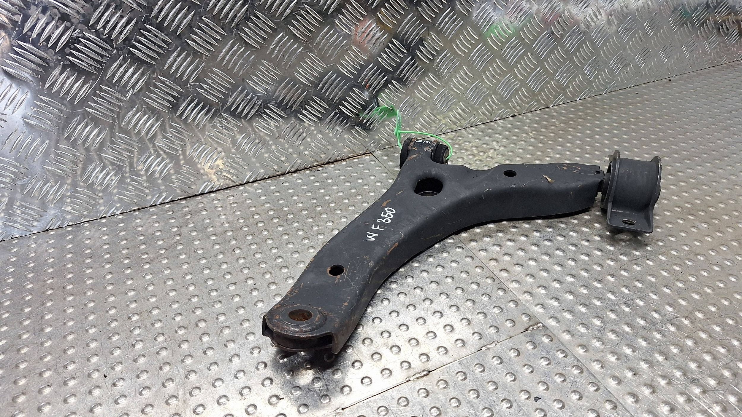 arm left front 4T163051AA FORD TRANSIT CONNECT MK1