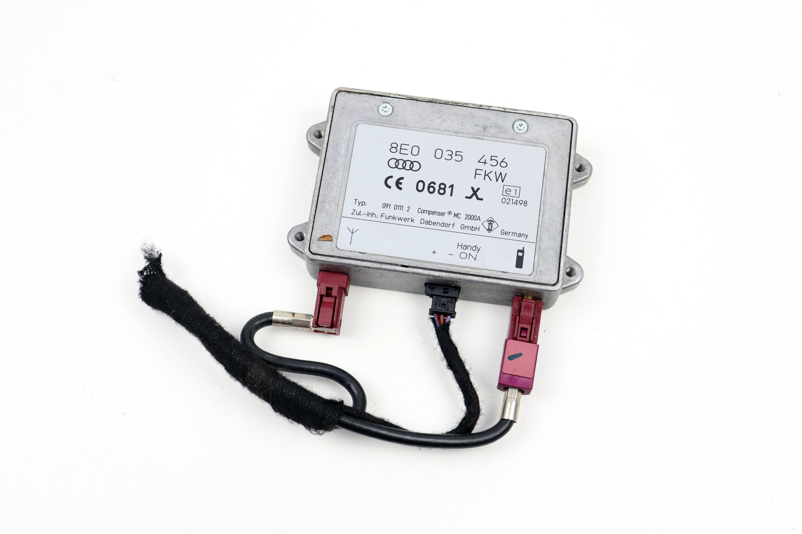 AUDI A4 B6 B7 module antenna amplifier 8E0035456