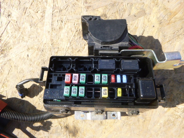 PUSZKA BEZPIECZNIKÓW KLEMA NISSAN MICRA K14 V Typ samochodu Samochody osobowe