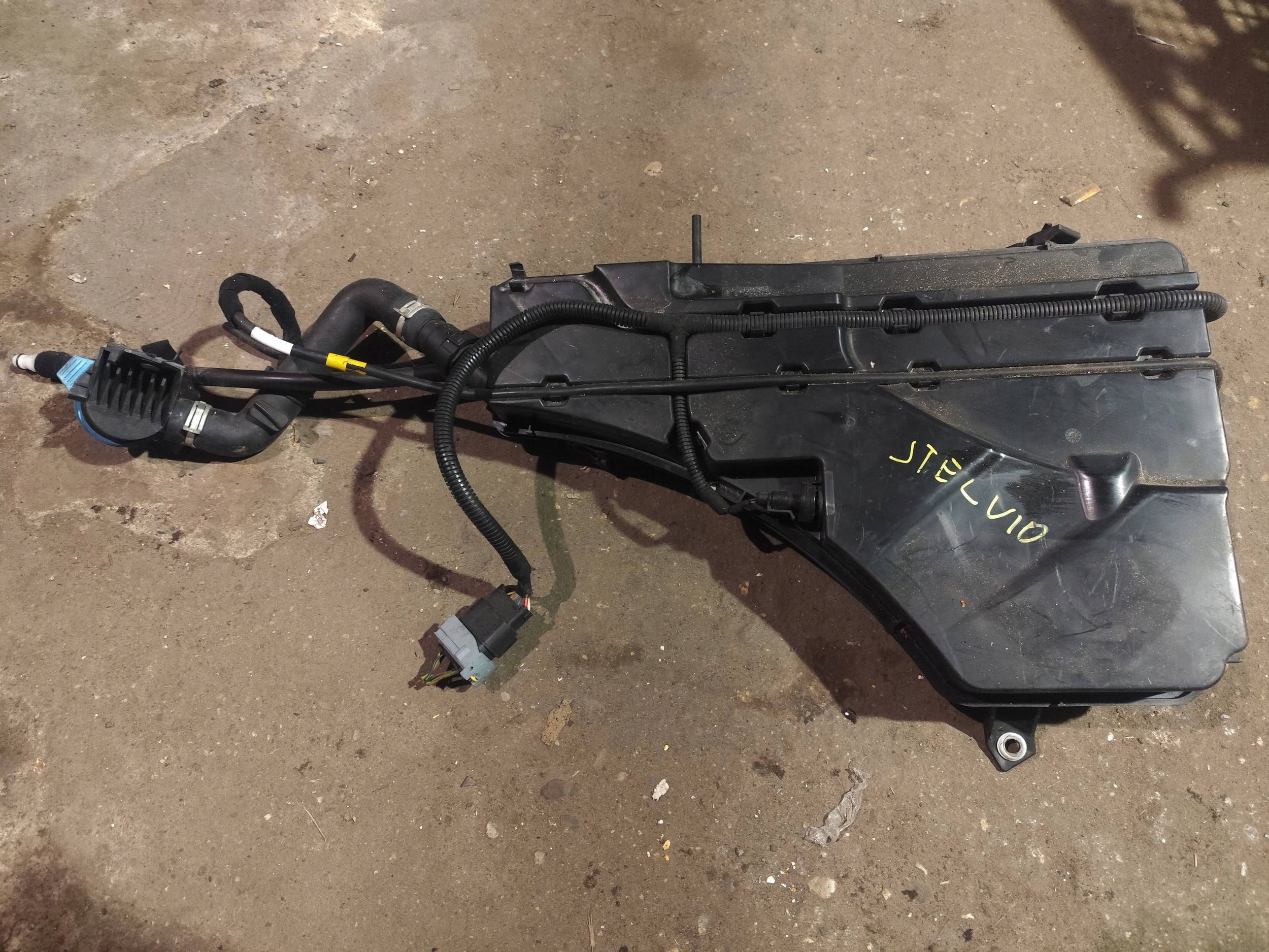 ALFA ROMEO STELVIO washer fluid tank 50541382