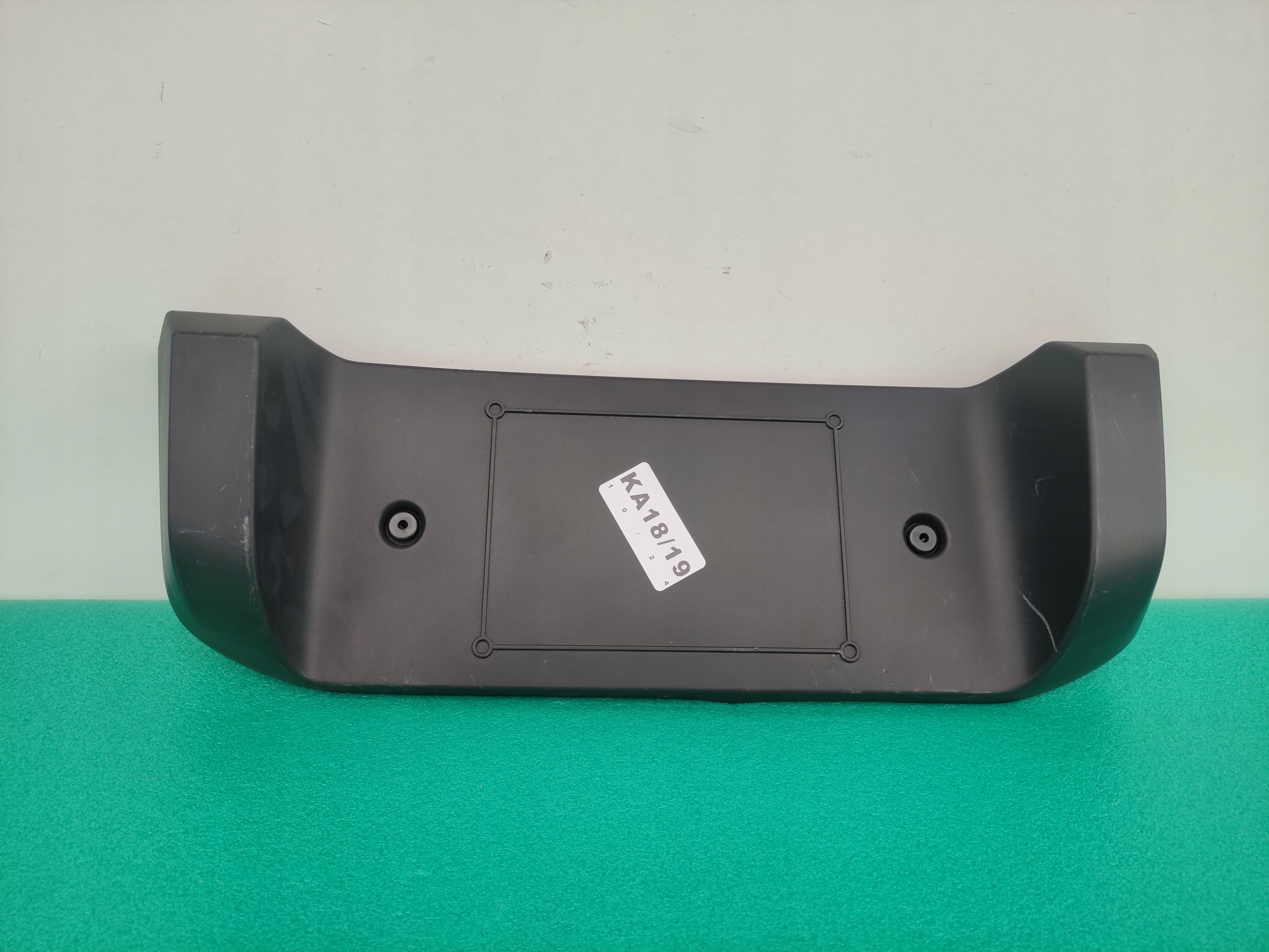 PORSCHE MACAN 95C bracket signs holder pad 95C807847 KA18/19