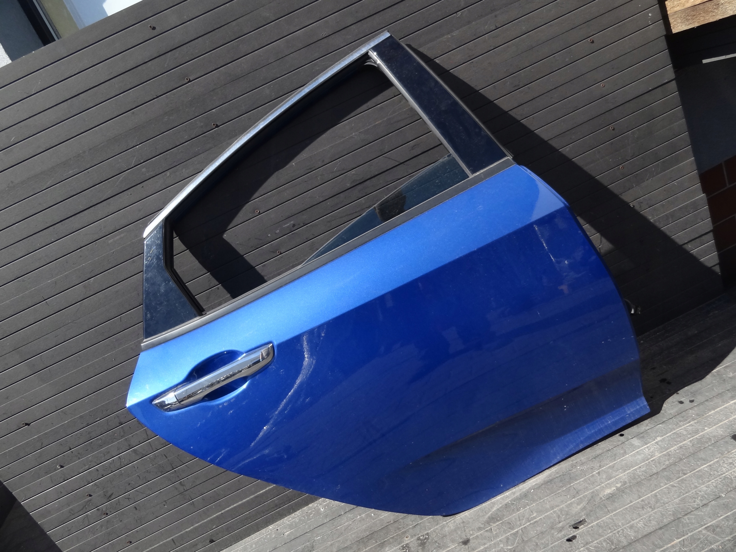 HONDA CIVIC X 2017 SEDAN DRZWI TYLNE PRAWE KOMPLETNE ORYGINAL Typ samochodu Samochody osobowe