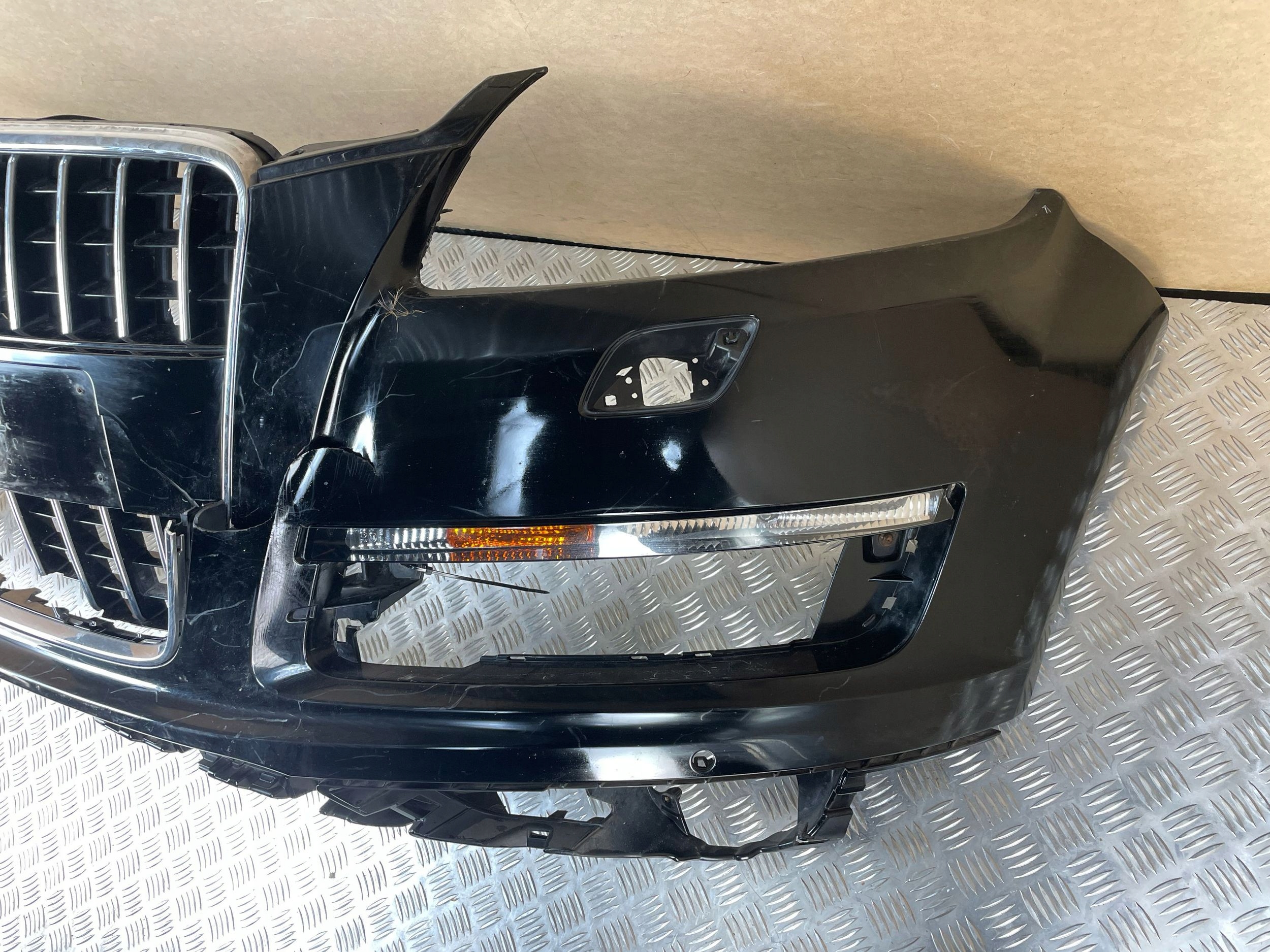 bumper front front AUDI Q7 4L0 LIFT (washers) 2009-2015 4L0807437H