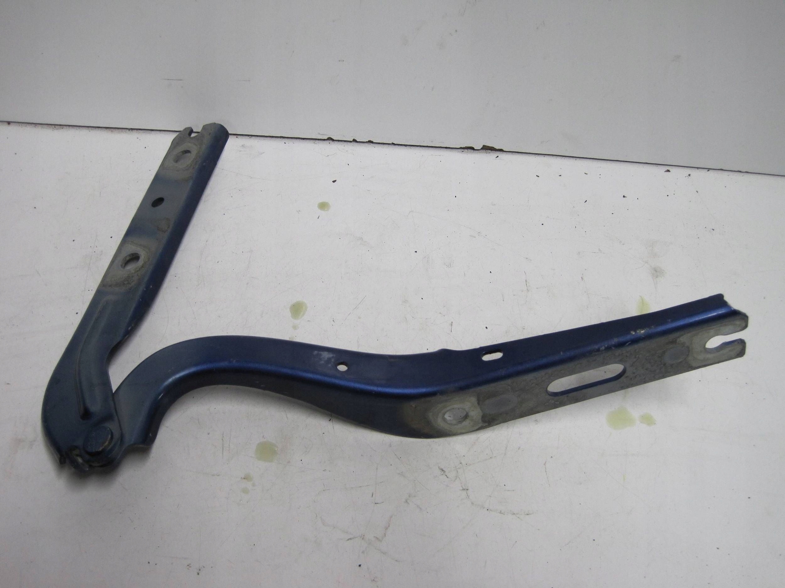 hinge bonnets VOLKSWAGEN T-CROSS 2GM823301A left