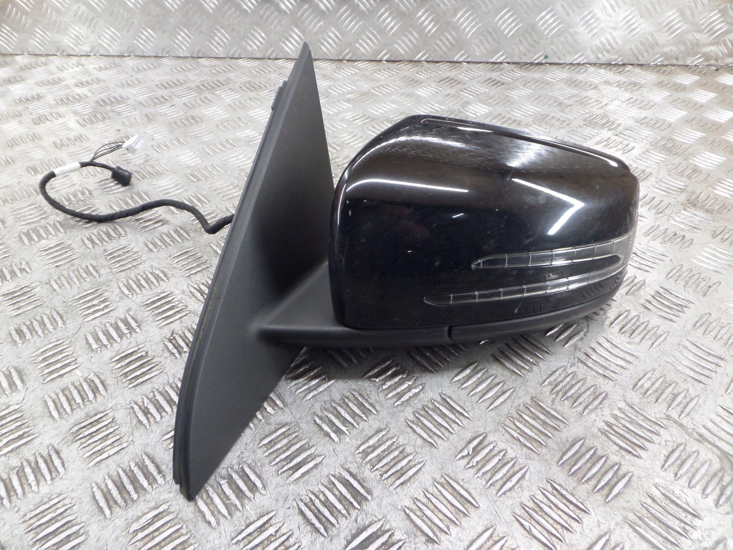 MERCEDES W176 mirror left black, 13PIN complete