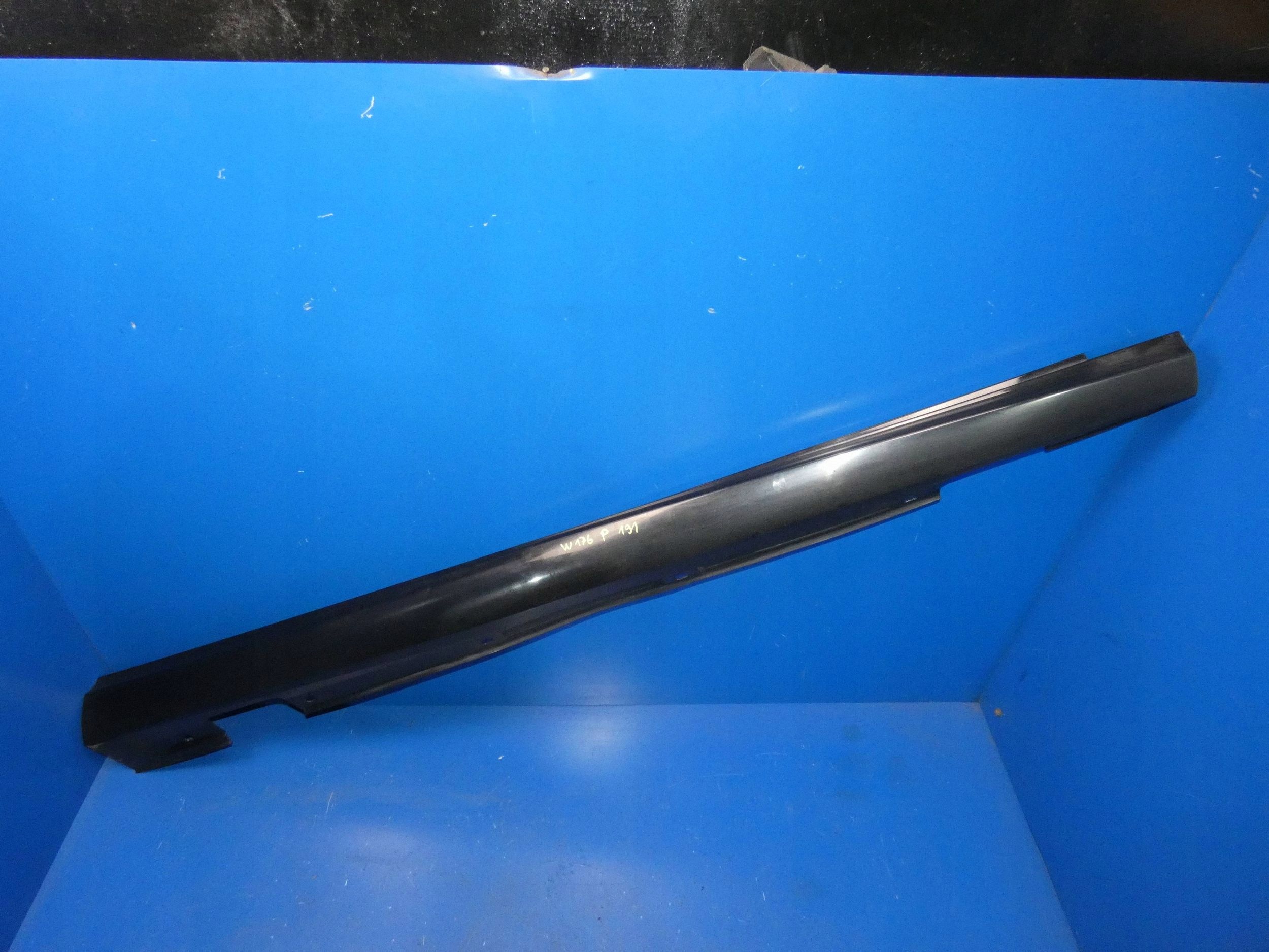 cap threshold right side Mercedes-Benz A W176 A2466900340