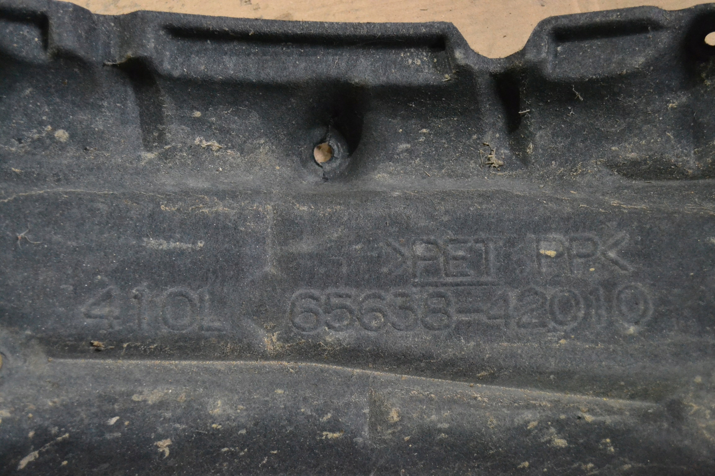 mudguard left rear part rear. left TOYOTA RAV4 13-15
