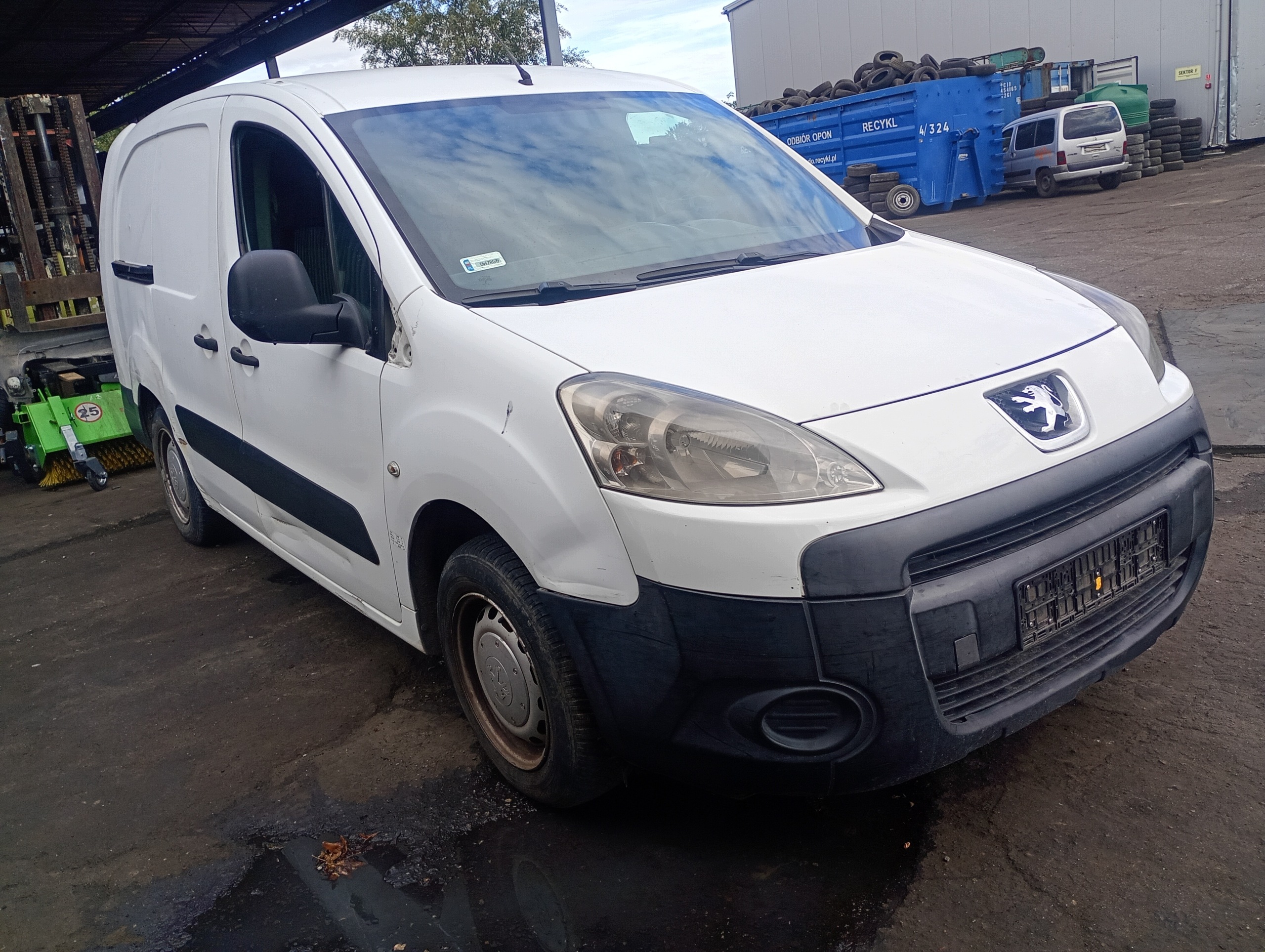 Reflektor light right front front Peugeot Partner 2 II 08-12