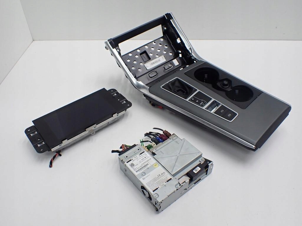 4K0035154B 4K0919604A - Навігація NAVI RADIO EU дисплей AUDI A6 C8 19R