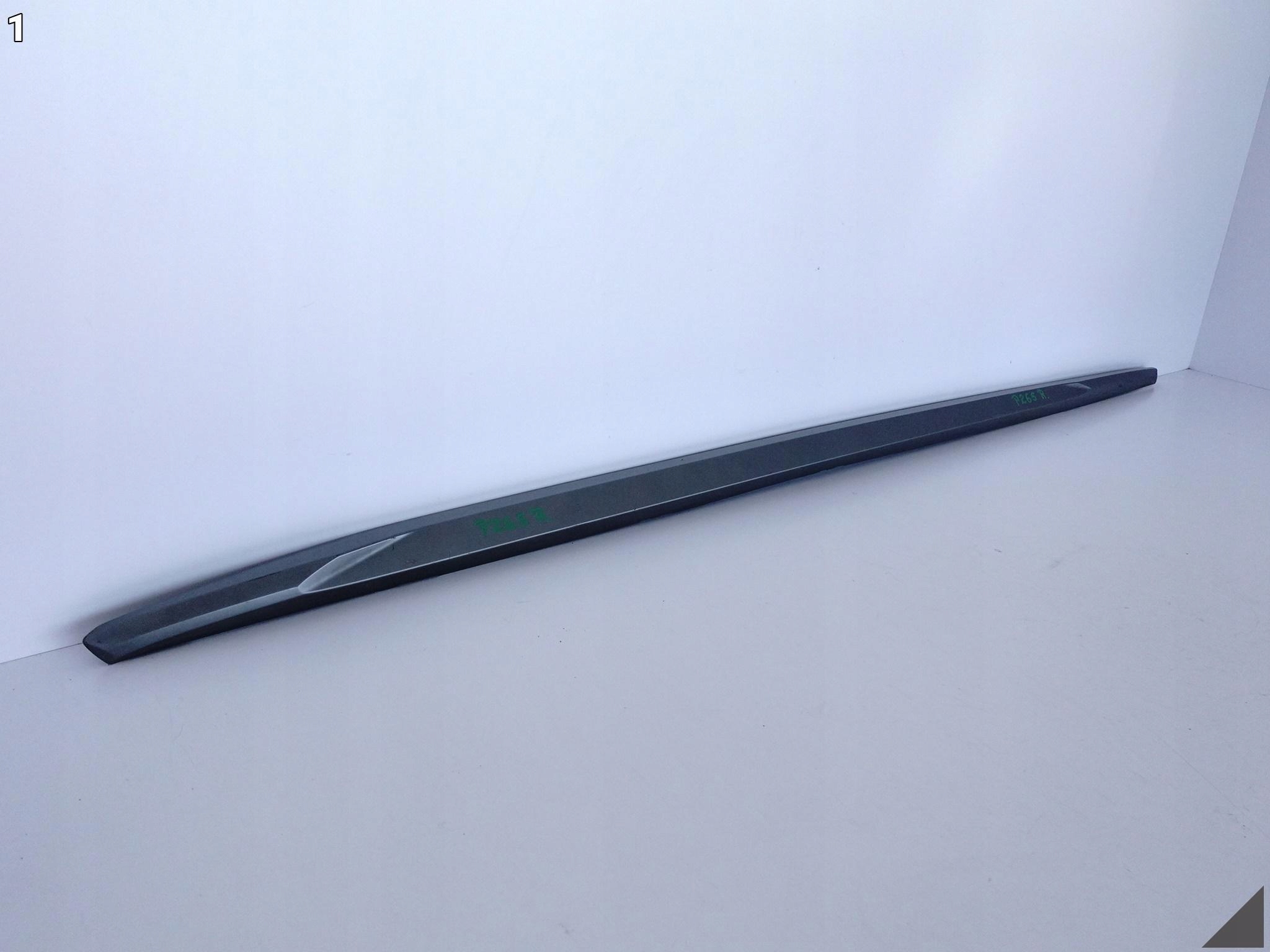 AUDI A3 S3 8Y0 S-LINE SPORT 20- threshold moulding threshold cap right B.LADNY