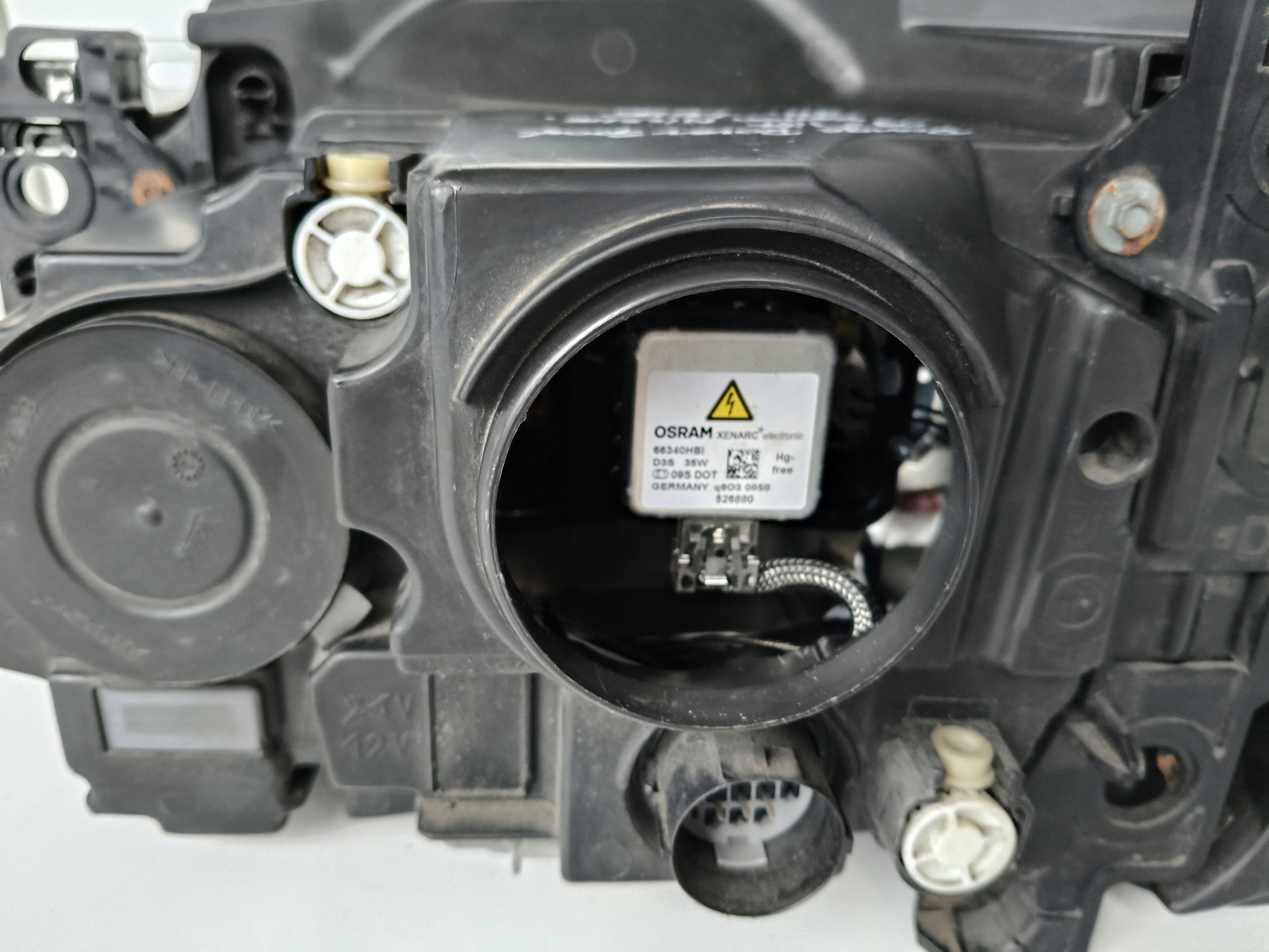 light right REFLEKTOR RANGE ROVER SPORT 09- LIFT XENON non-setting