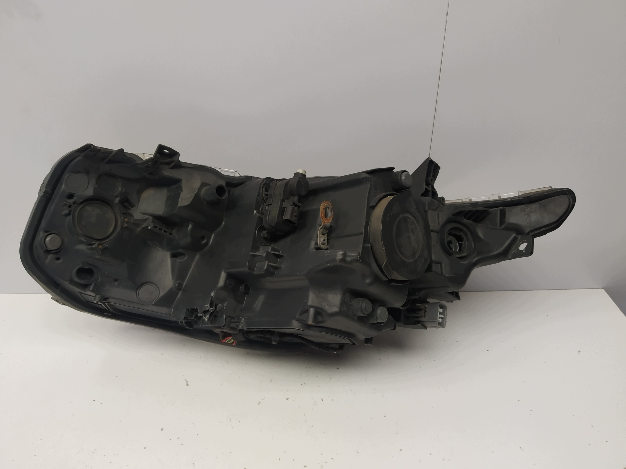 2015r + Toyota Auris II lift reflektor light front right OM 81110-02K30