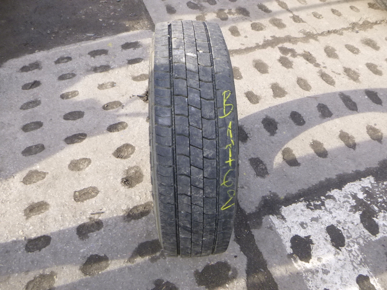 205 / 75r17,5 Continental Ldr1 + приводная Шина