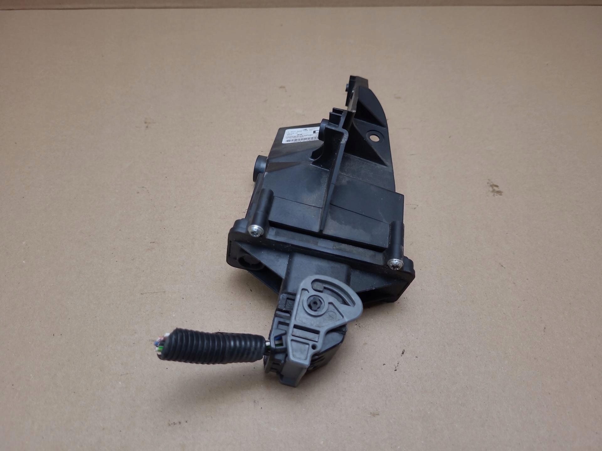 modulo CAMBIO reflektorow ksenonowych Volvo V50 facelift 2010 130732919703
