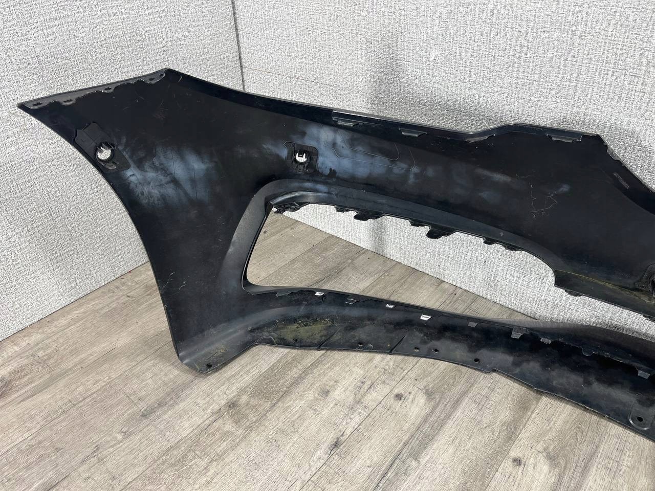 BMW 5 G30 G31 2017-2020 nárazník predok 7385336