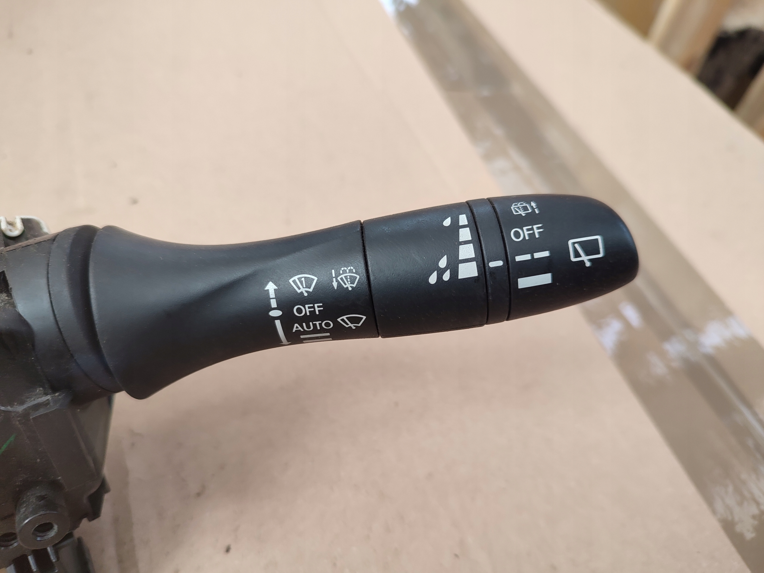 commande levier commodo sous volant NISSAN QASHQAI J11 2019R 18Z20SN1