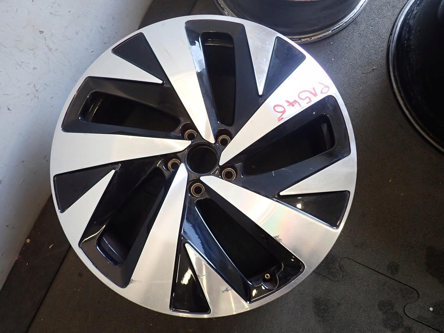 disk disk VW 11A 5x112 ET45 8J 20" 11A601025A