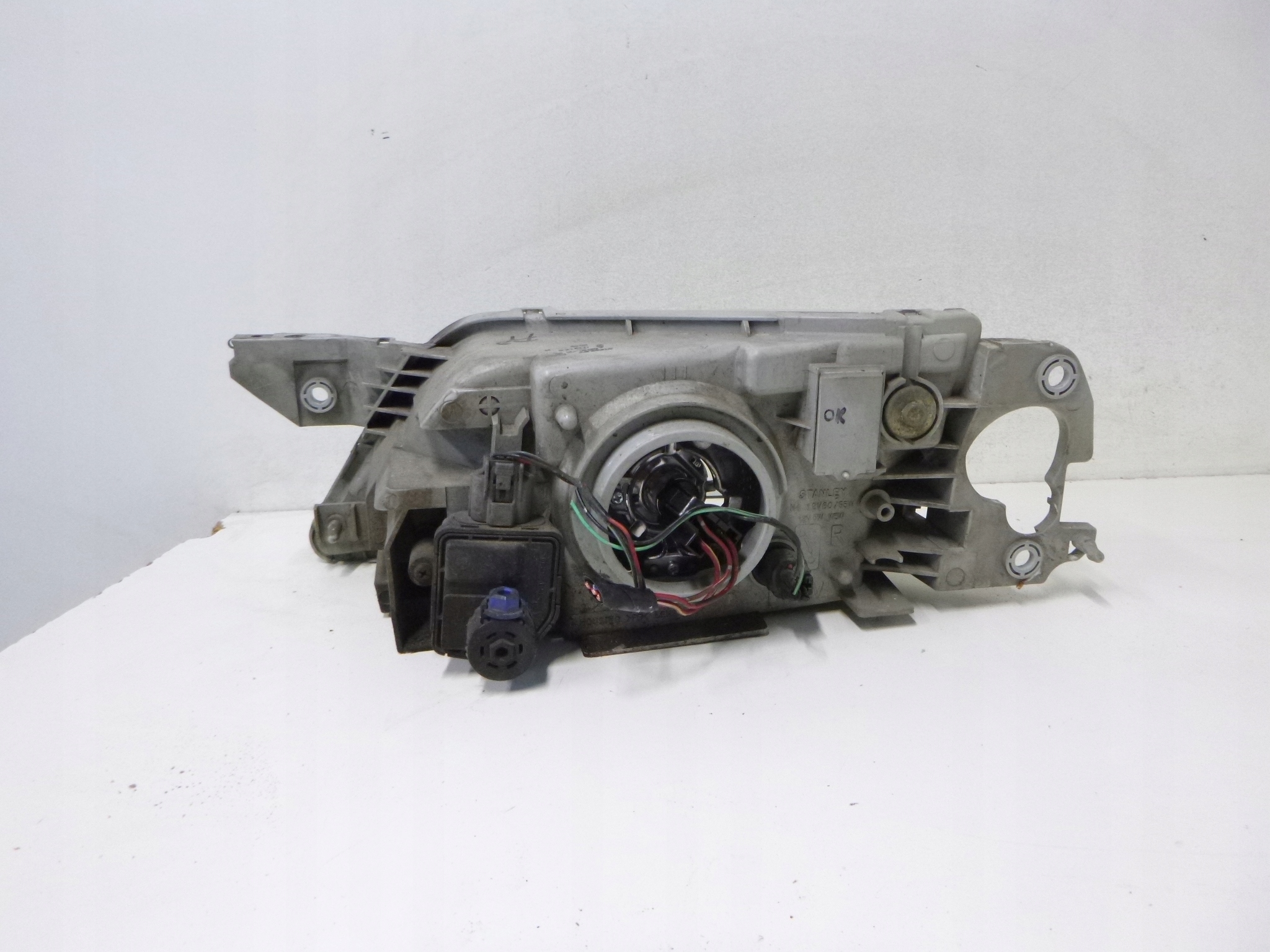 light front Mazda Premacy 2000r. STANLEY