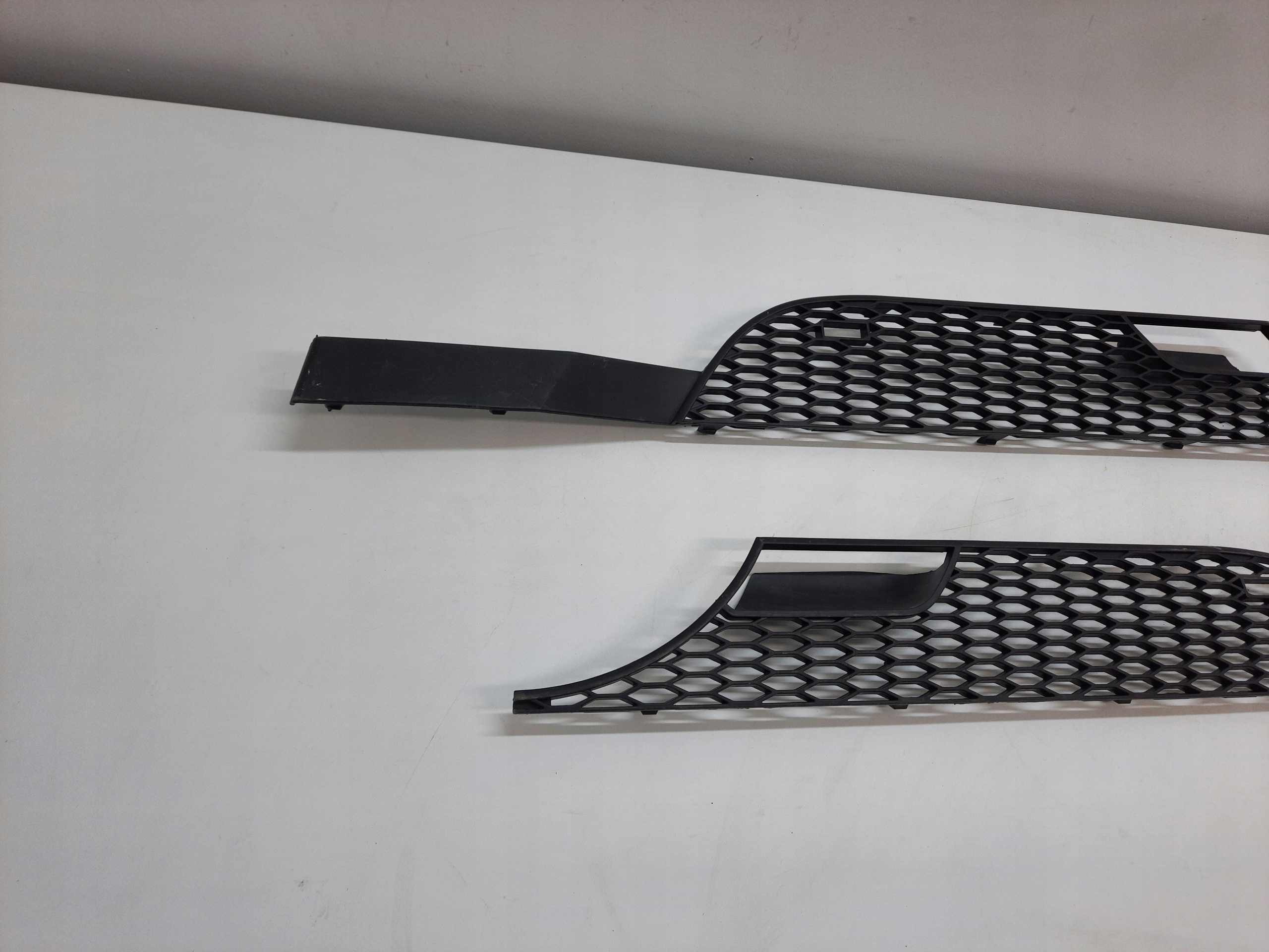 MERCEDES ACTROS MP3 08- grid grille GRILLA left right front original