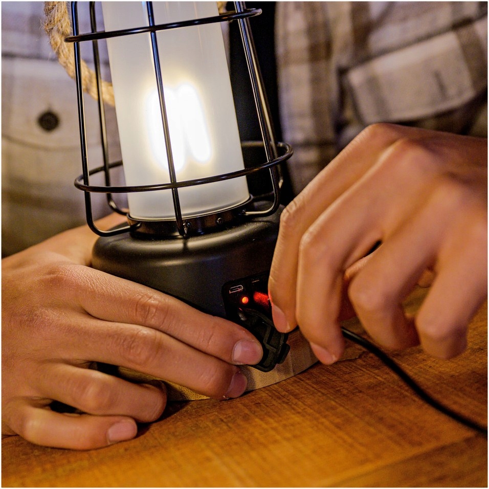 Lampa turystyczna LED Idealna na prezent GWIAZDKOWY Maksymalna siła światła 350 lm