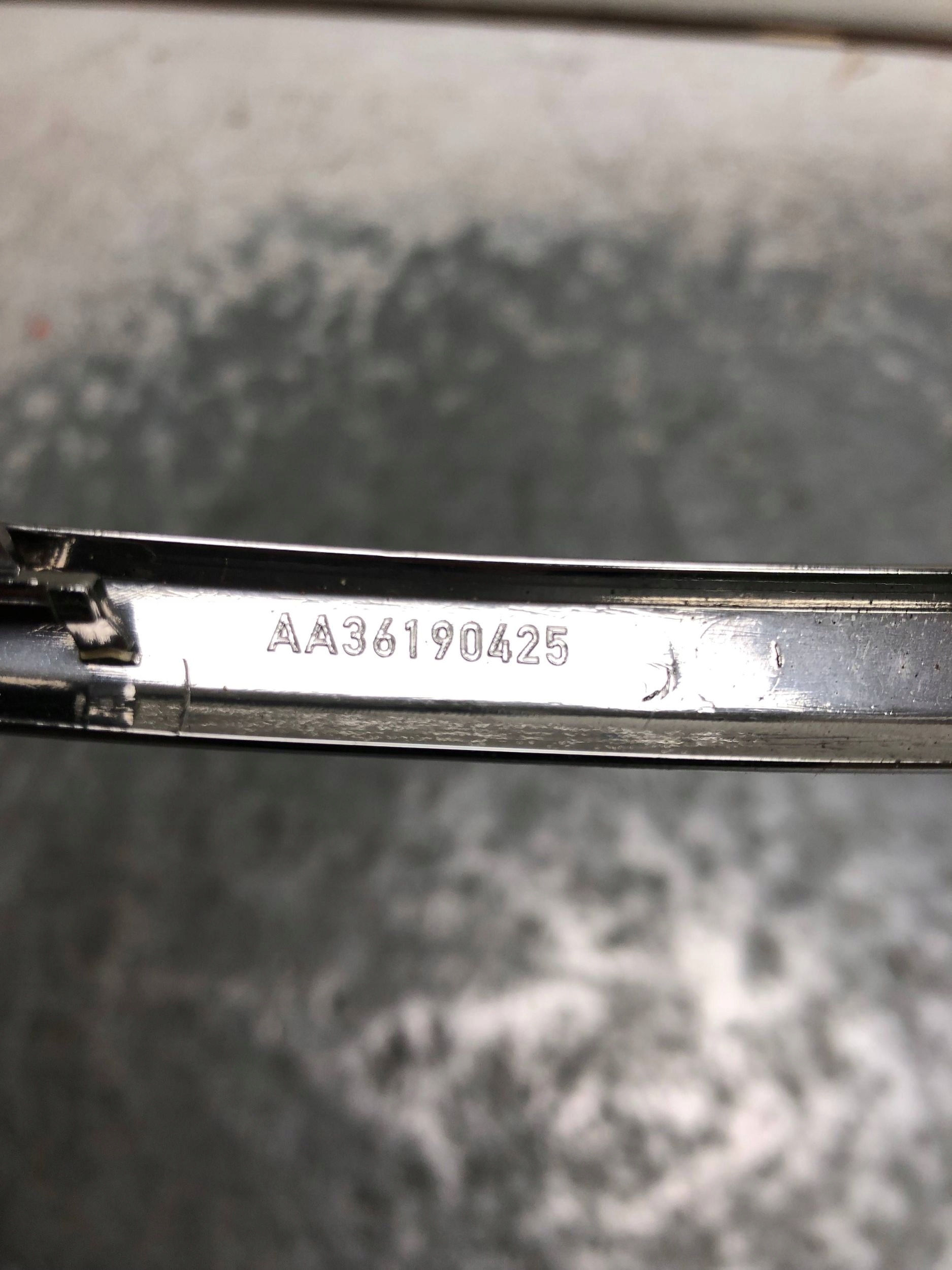 lišta CHROM nárazníku předek CITROEN C4 II PICASSO AA36190425