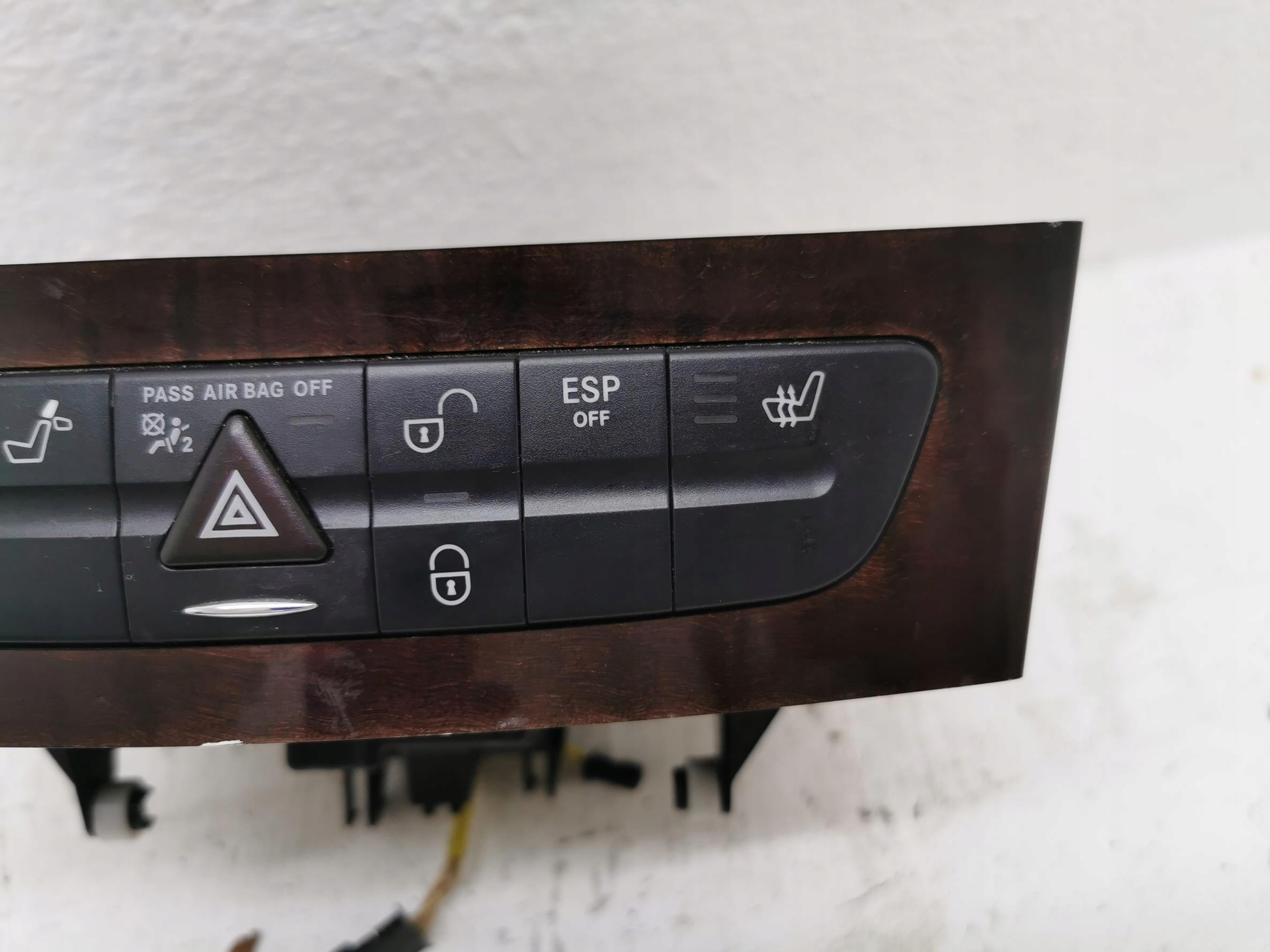 switch of warning lights MERCEDES E-KLASA W211 02-09