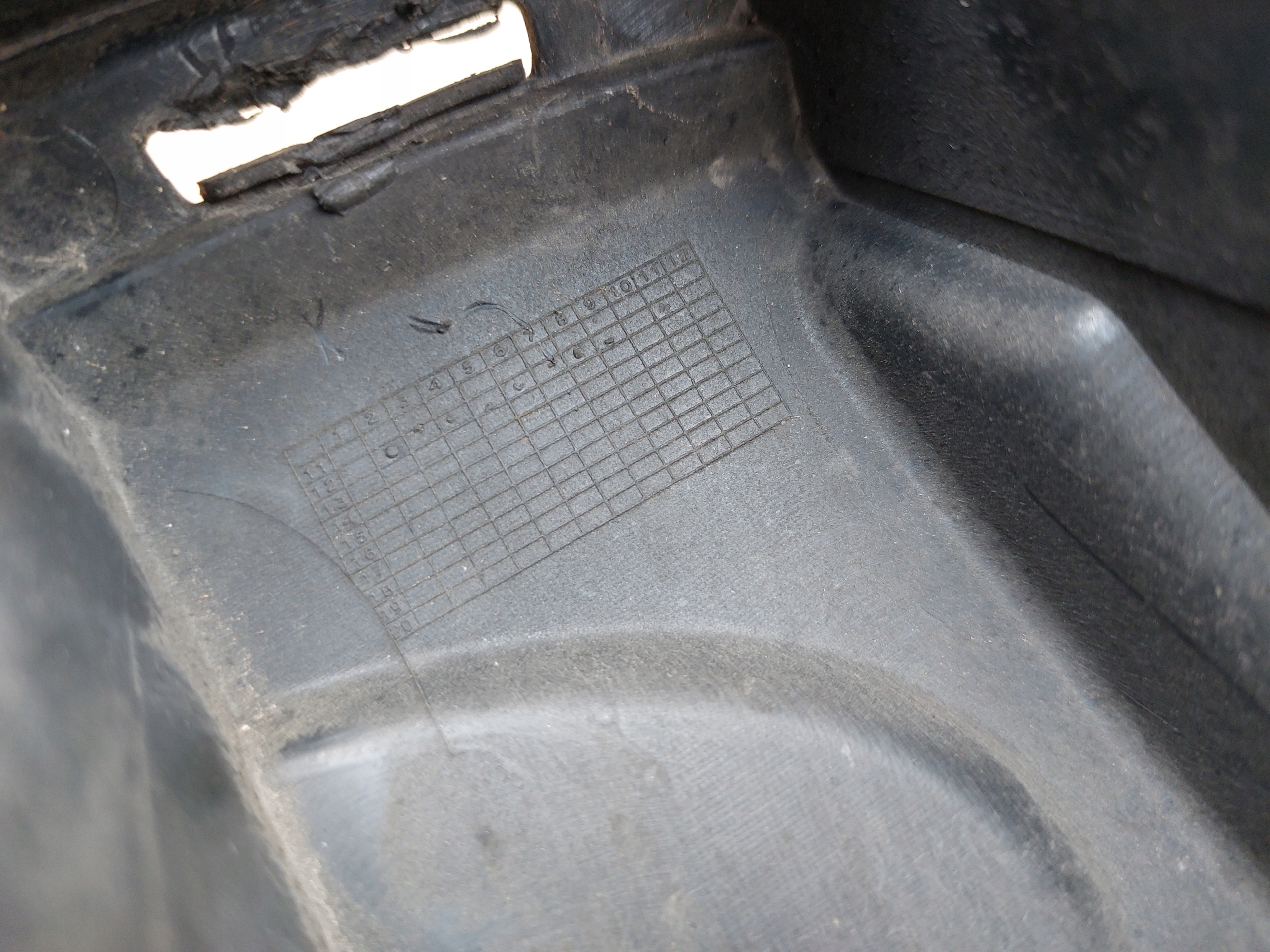maska maska KIA CEED II 2012r 86351-A2000