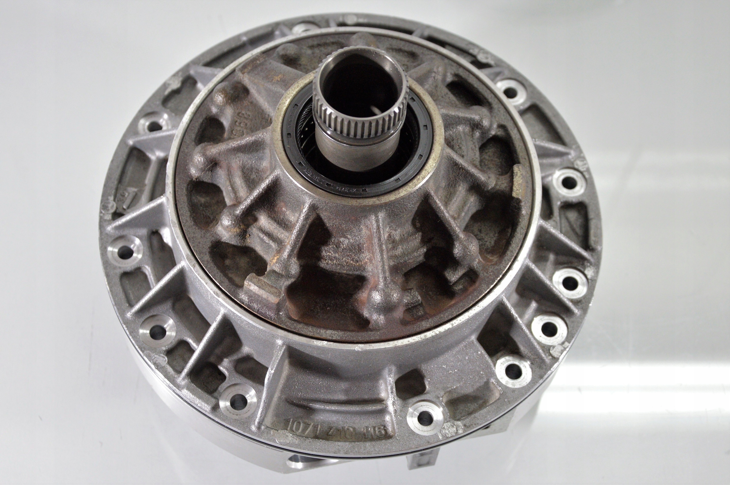 Pompa oleju 1071 410 116 ZF 6HP19 6HP21 Audi VW