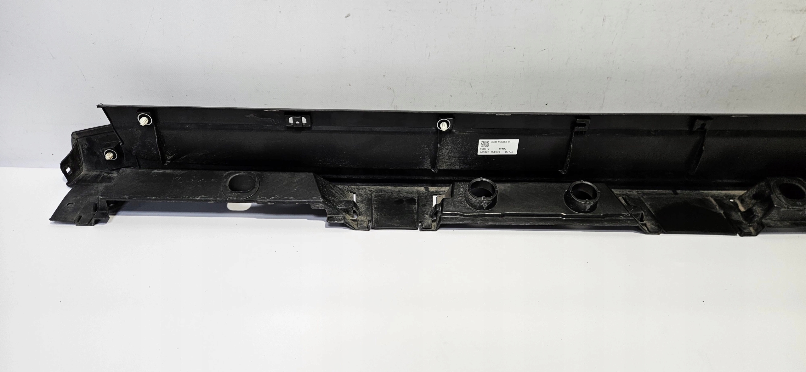 moulding threshold threshold right LEXUS LBX 23- original 75850-52110