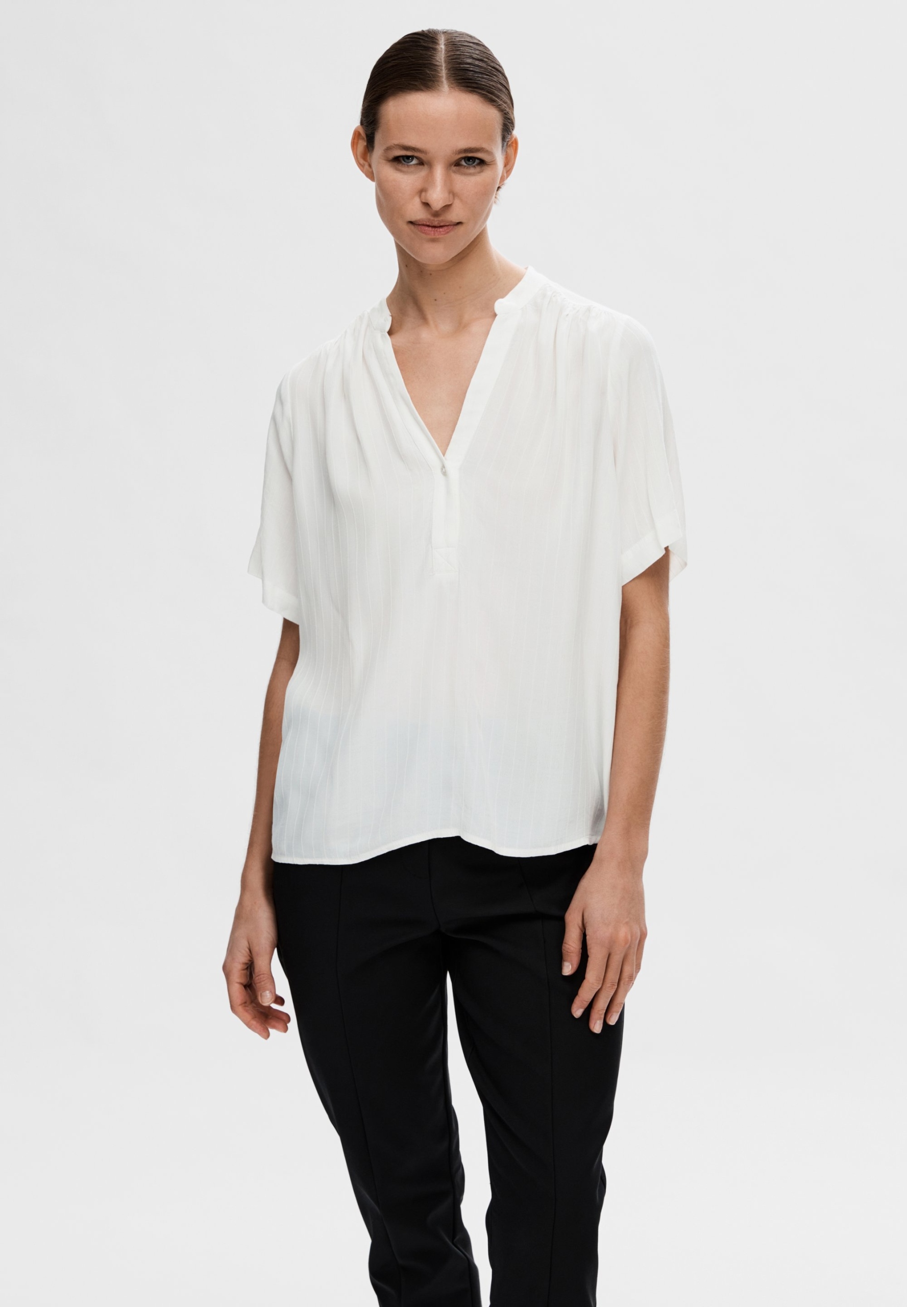 Bílá košilová halenka Selected Femme 40