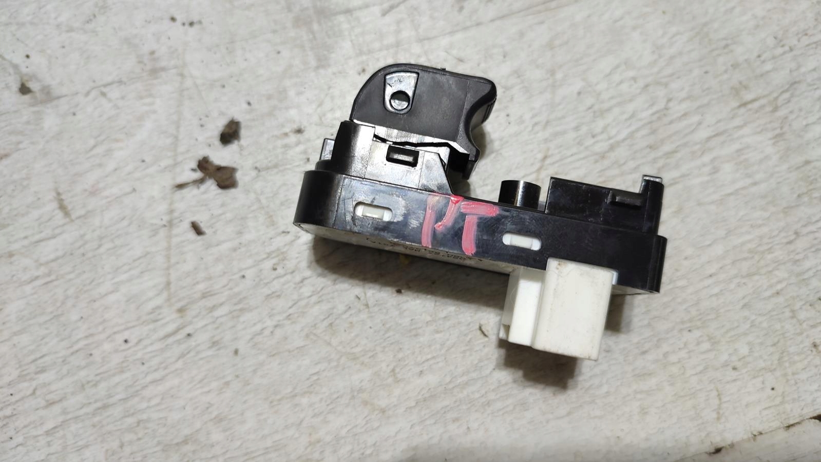 switch windows rear part Mazda 2 DJ/DL lift