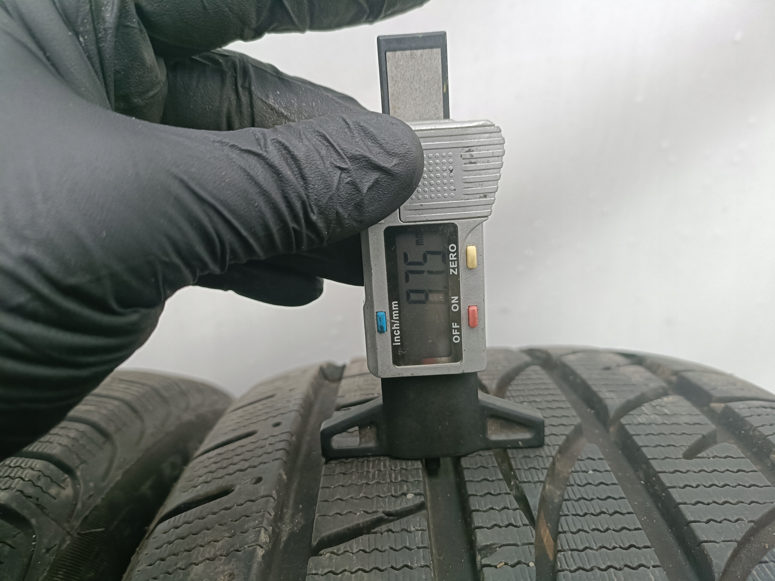 POWERTRAC SNOWSTAR 225/45 R18 2022R 8.75MM Sezon zimowe