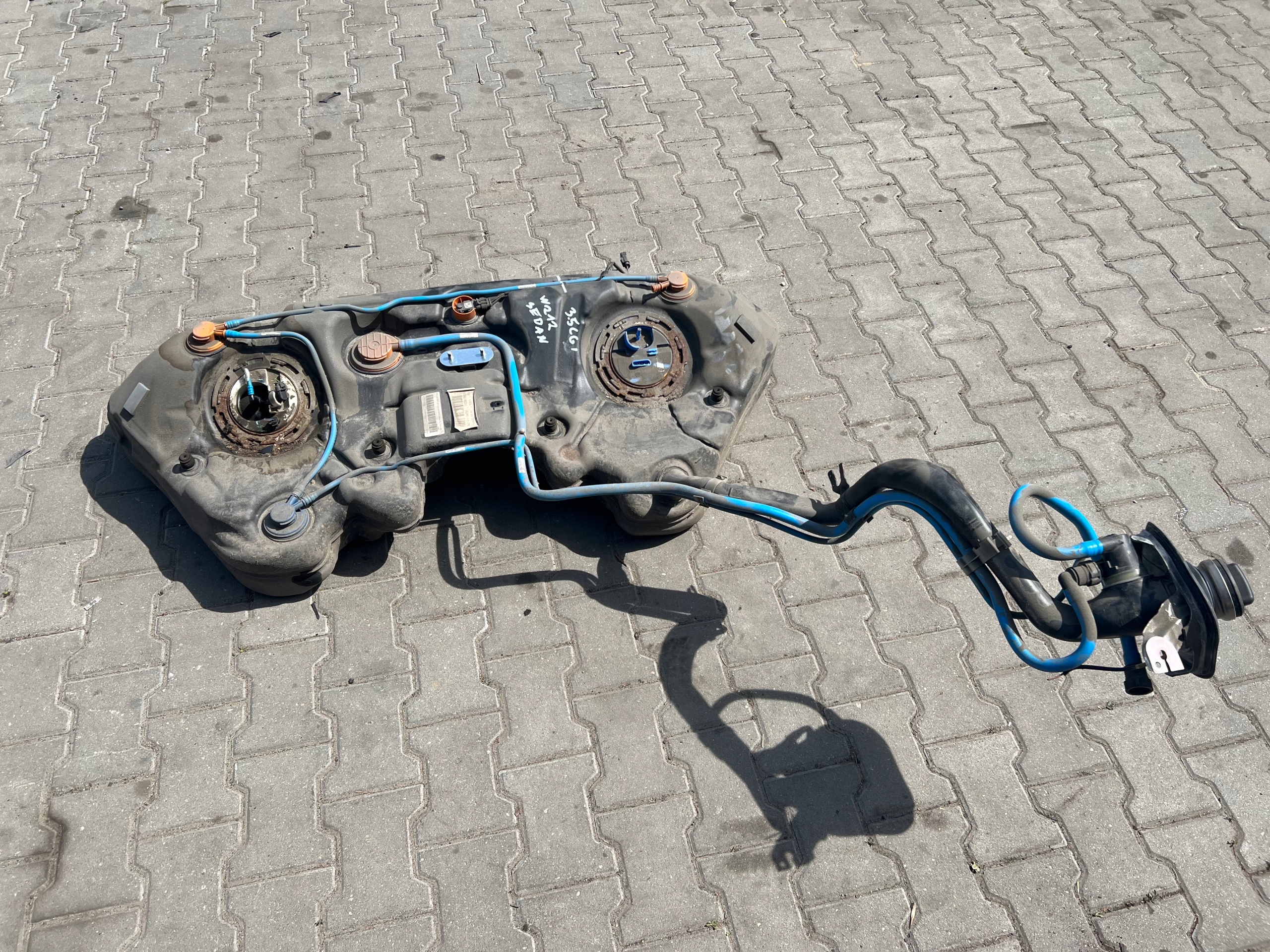 A2124704701, 2124704701 - Топливный бак Mercedes E Class W212 E350 3.5 cgi