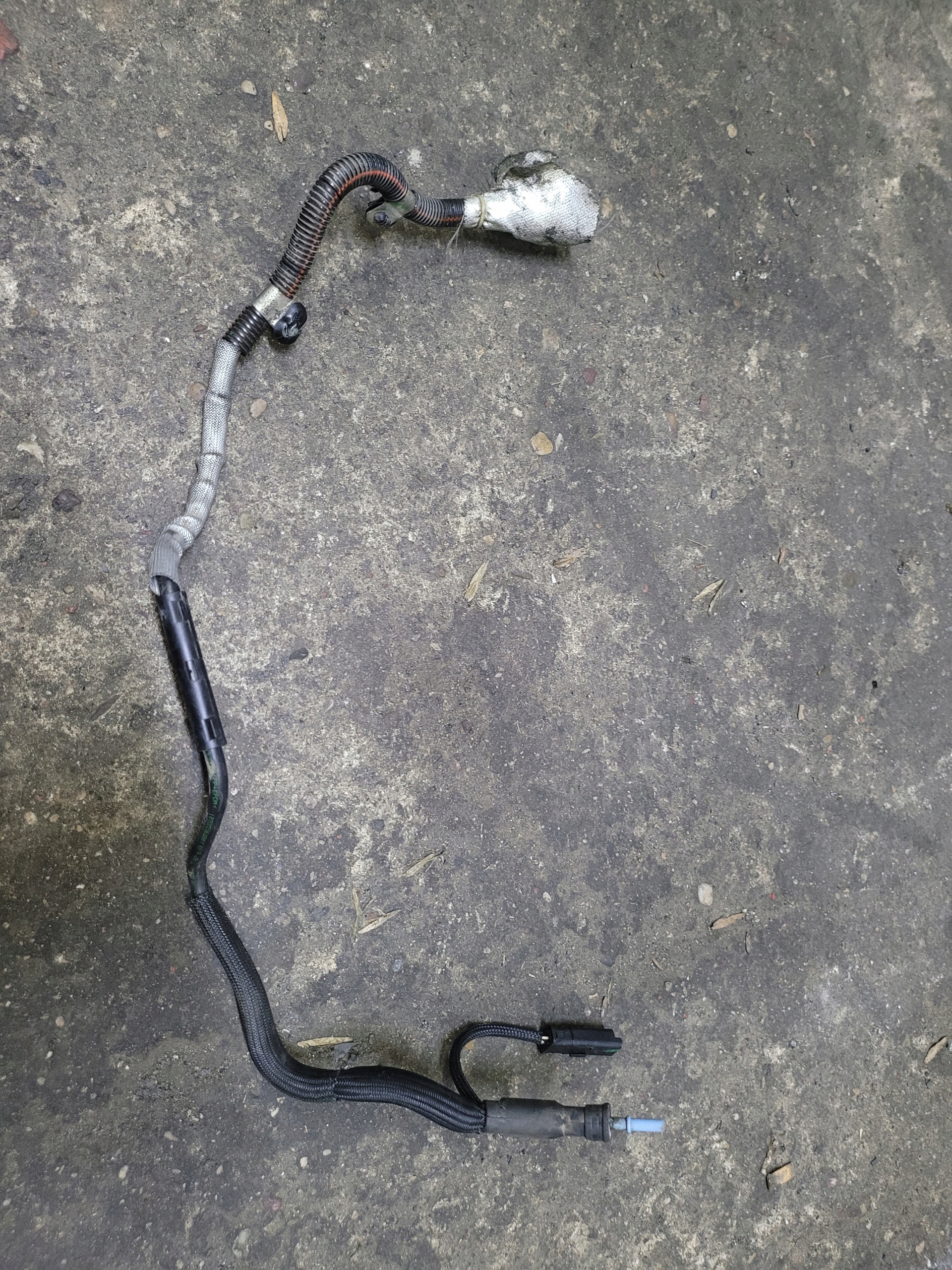 C3 III 1.6 BlueHDi кабель ADBLUE 9818073880