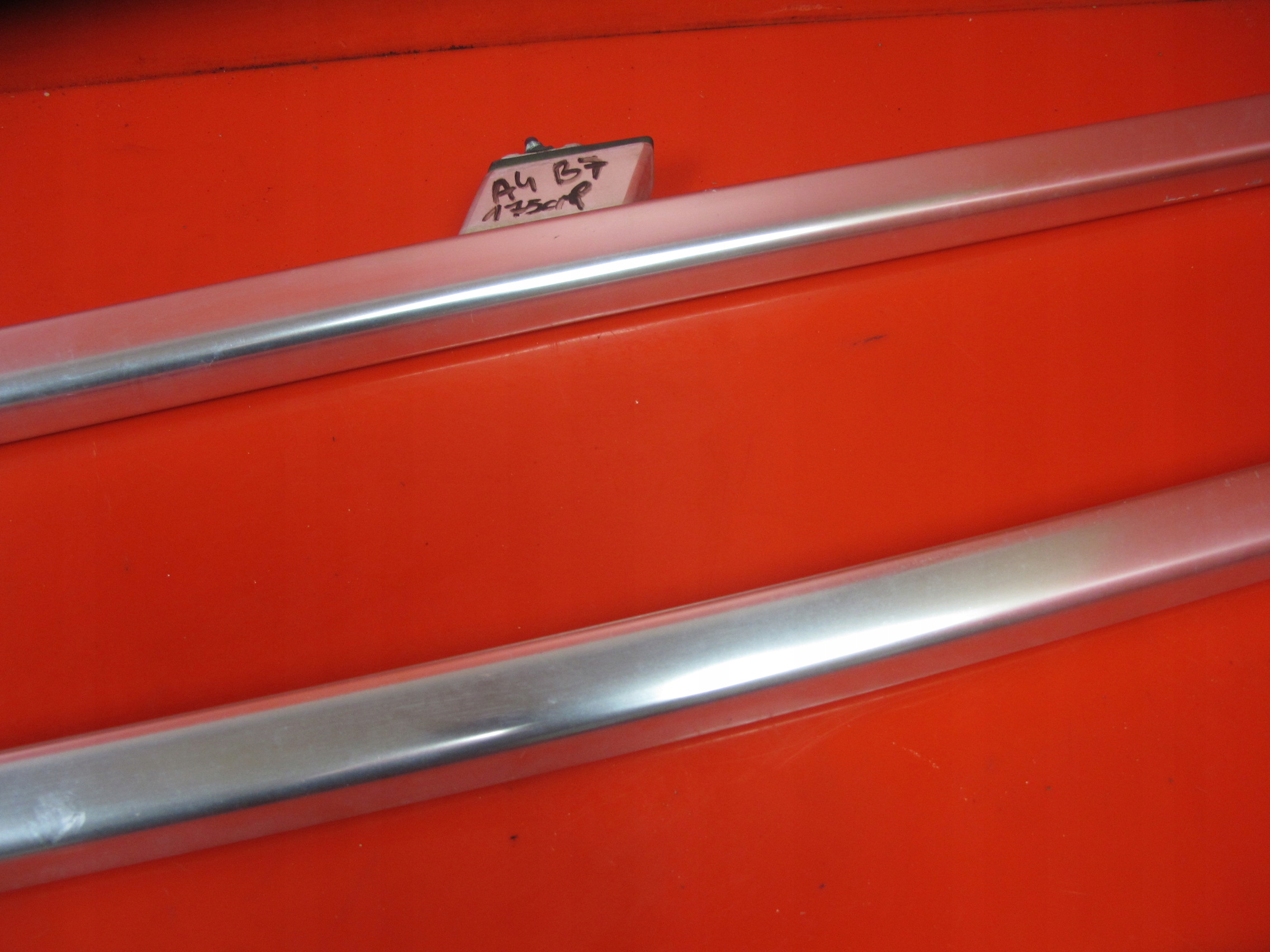 AUDI A4 B7 KOMBI Dachreling dach rechts links KPL