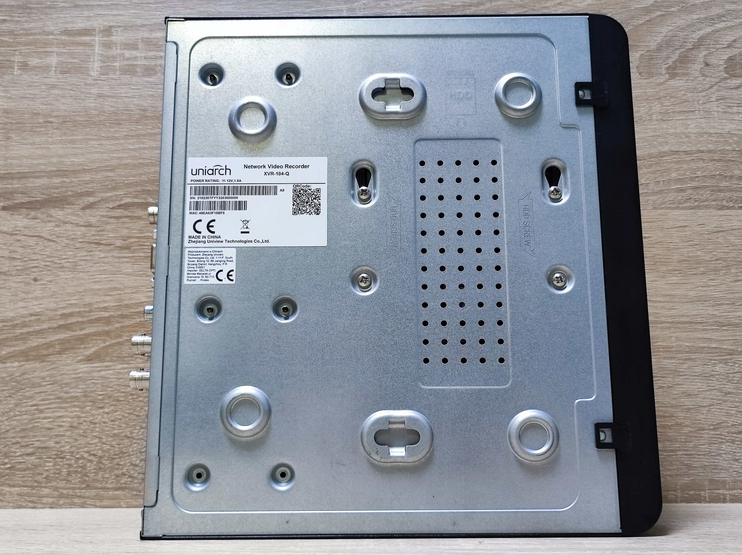 Rejestrator UNIARCH XVR-104-Q Świetny sprzęt! Model XVR-104-Q