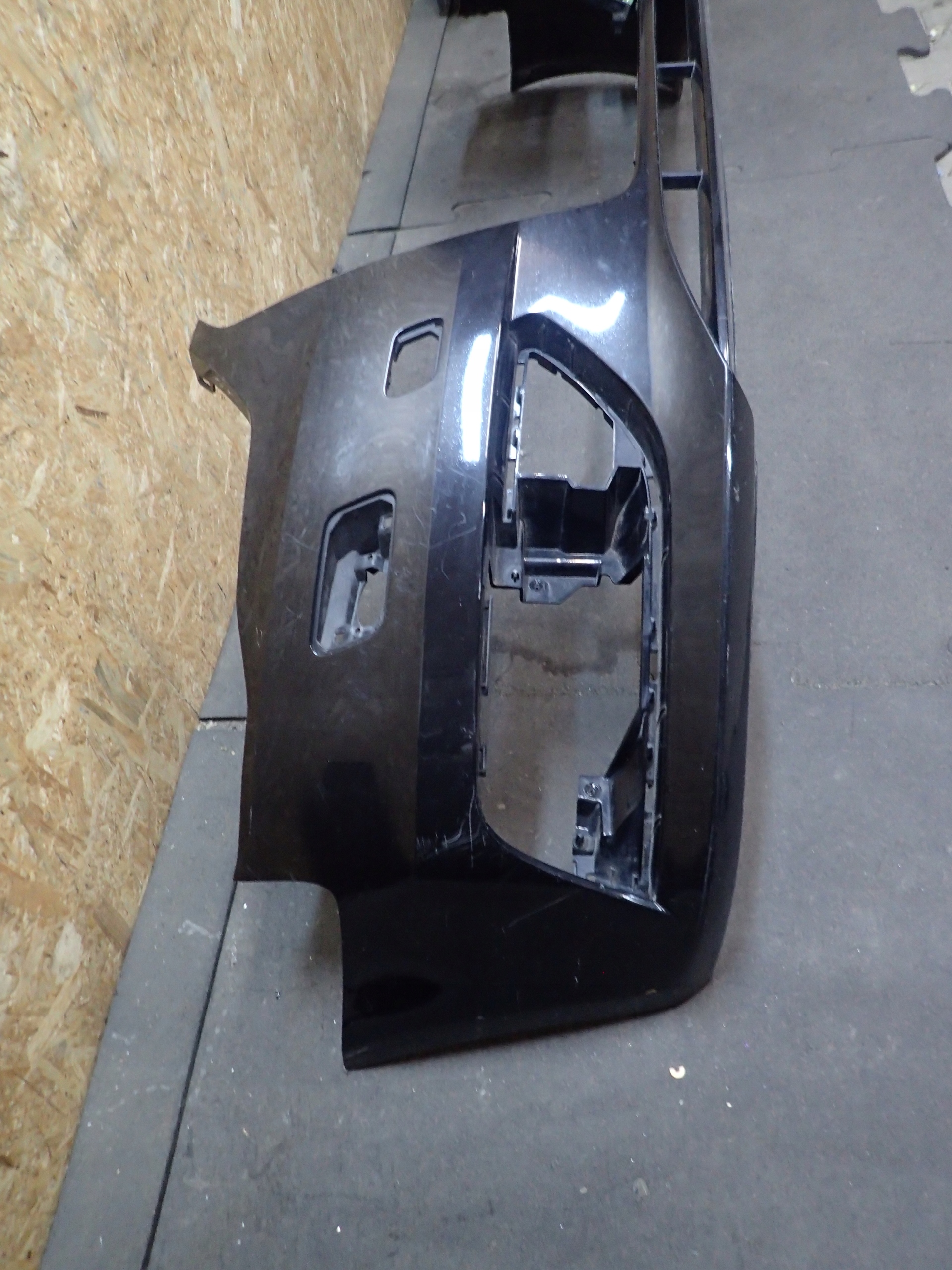 nárazník předek AUDI A3 HB 8V 13-16