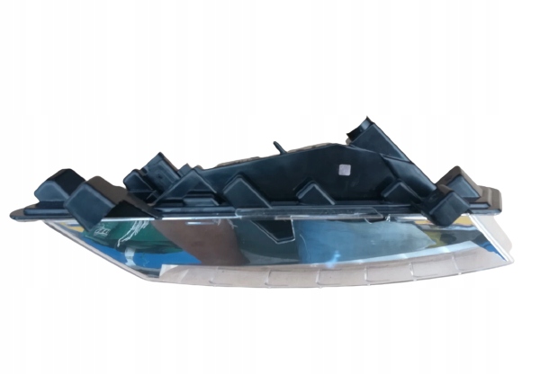 RENAULT CLIO 4 LIFT SWIATLO DRL LAMPA LED PRAWA Car type Passenger cars