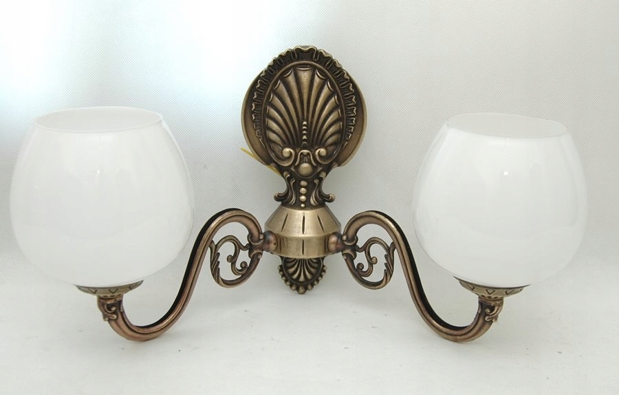 Klasická nástenná lampa, patina