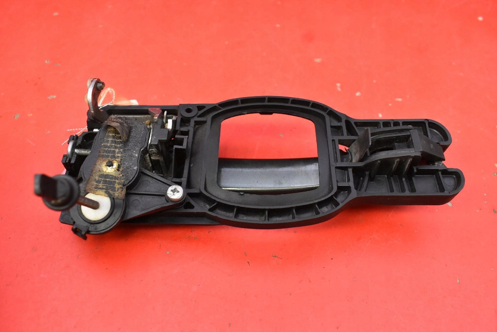 handle left front front CIEMNOZIELONA 153352010 AUDI A2 8Z 99-05
