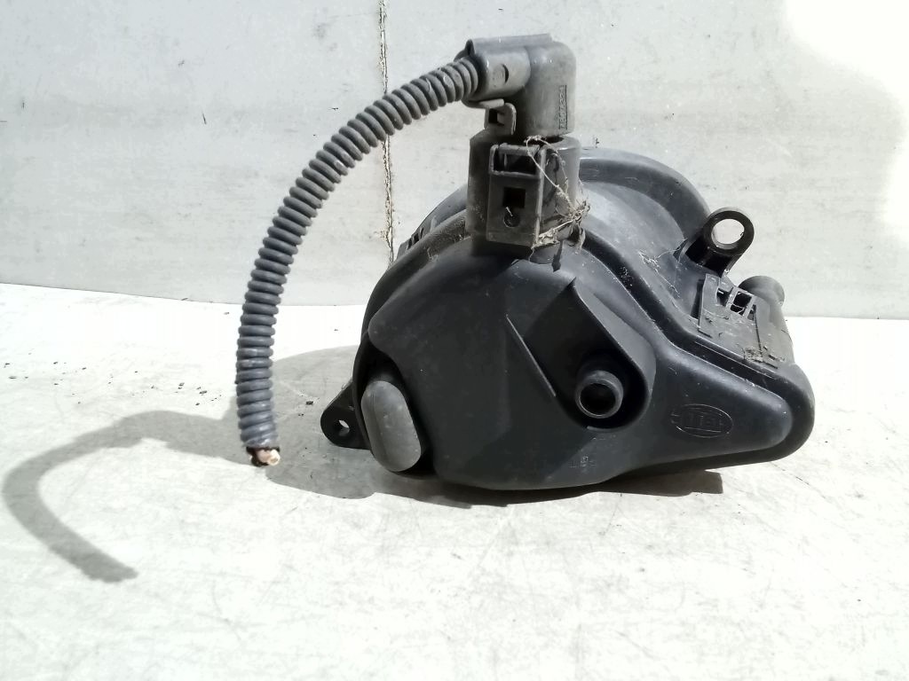 Audi A3 8P maglenka desni