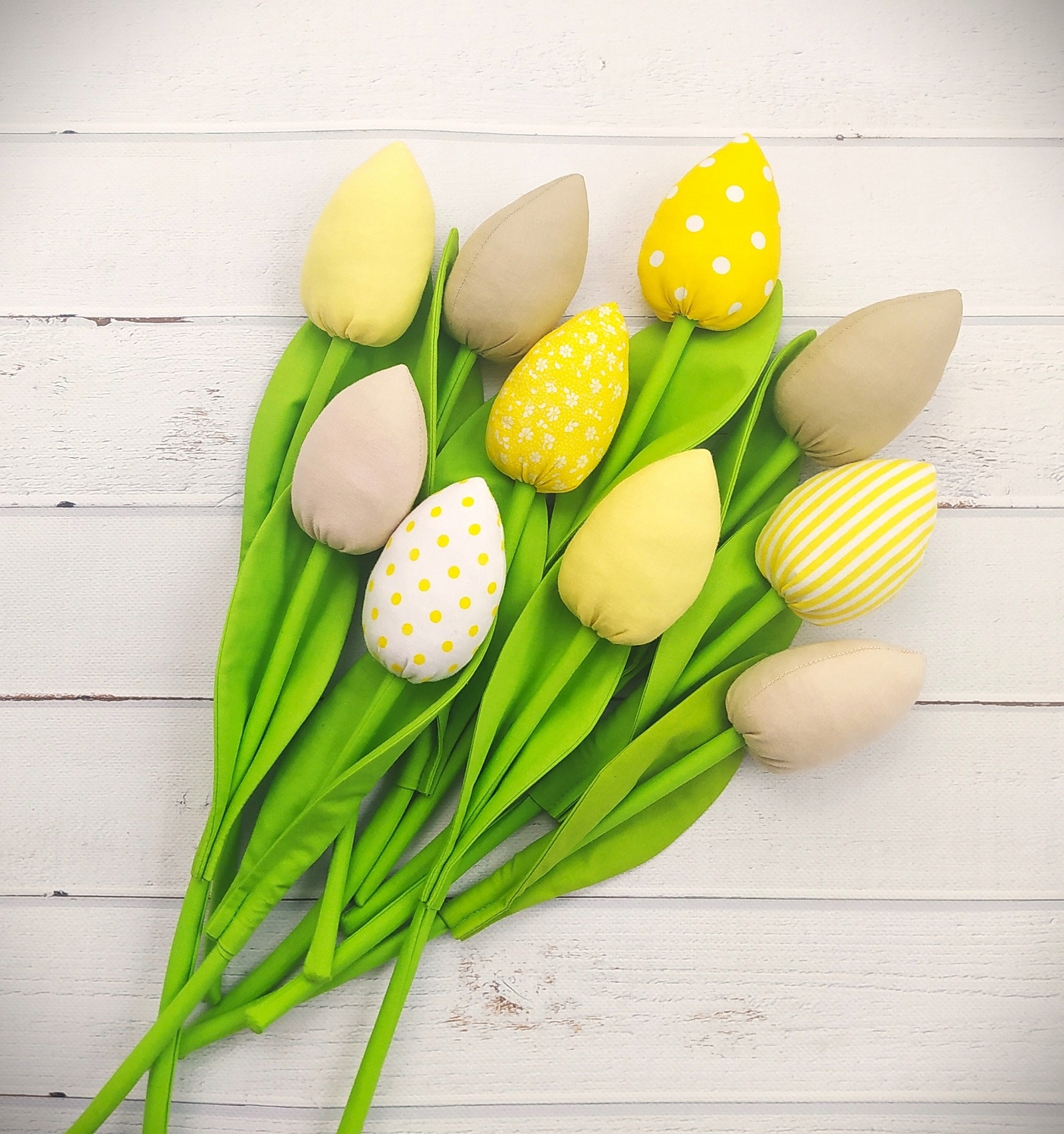 Tulipany z materiału, szyte, bukiet HAND MADE Kod producenta T13